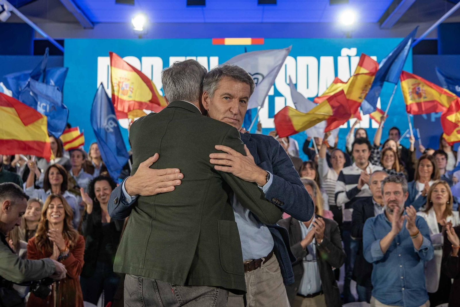 Galería | Feijóo hace parada en Vigo con la precampaña electoral del 29-N