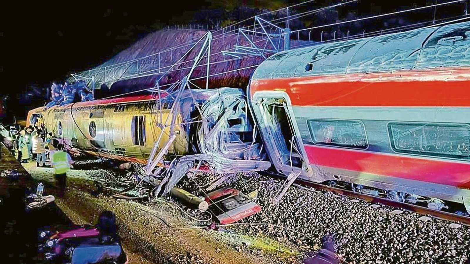 Estado en el que quedaron dos de los vagones accidentados.