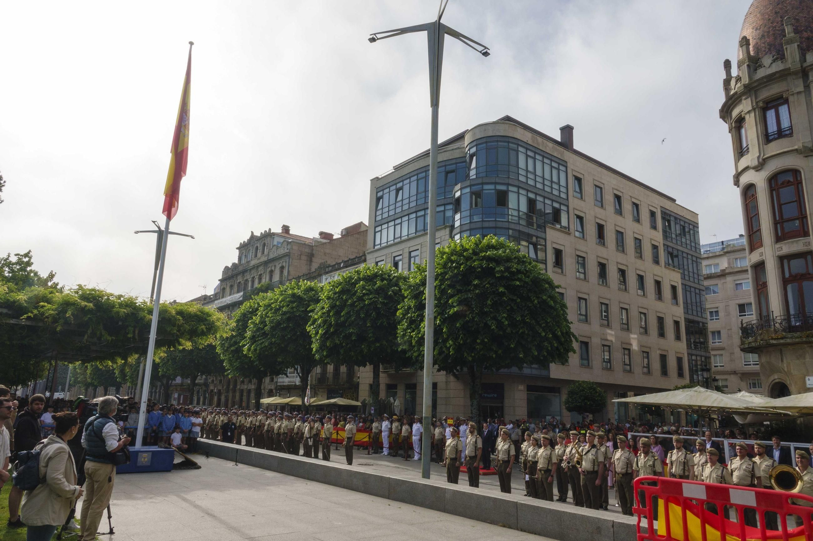 Galería | Comienza la programación del Día de las Fuerzas Armadas en Vigo