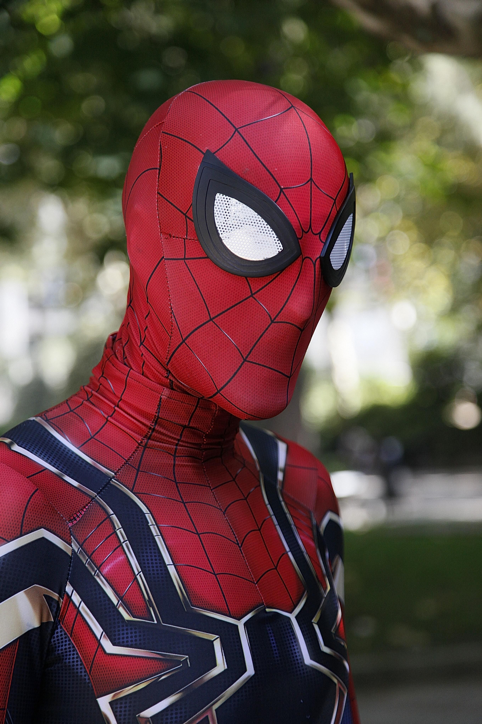 Spiderman habla a la cámara