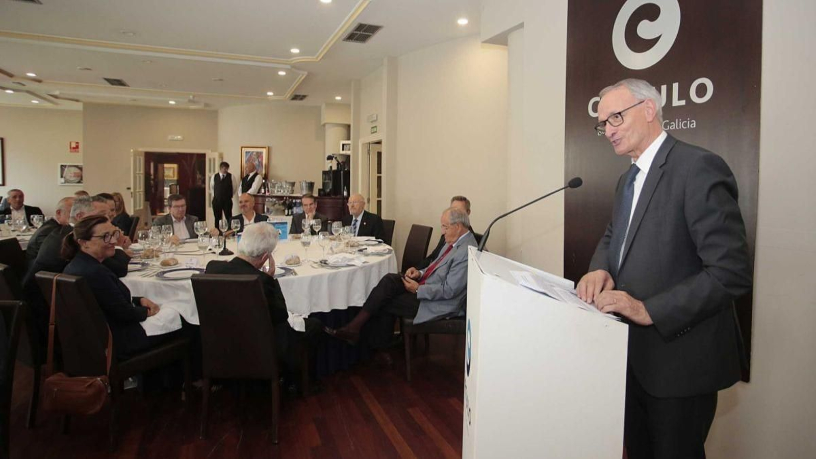 Intervención de Antón Costas en el Circulo de Empresarios de Galicia.