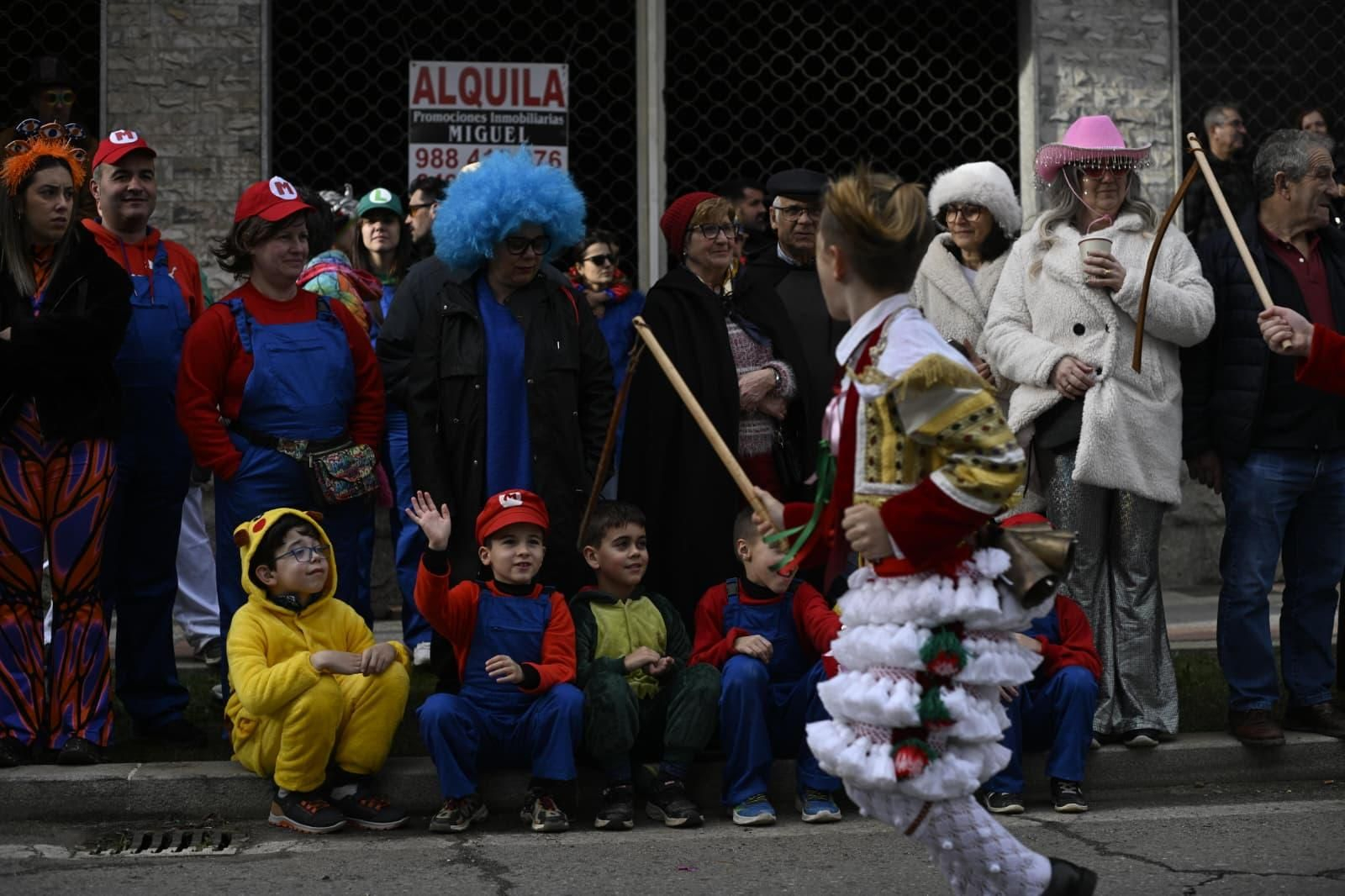 Galería | Verín di adeus a Don Carnal co derradeiro desfile de creatividade