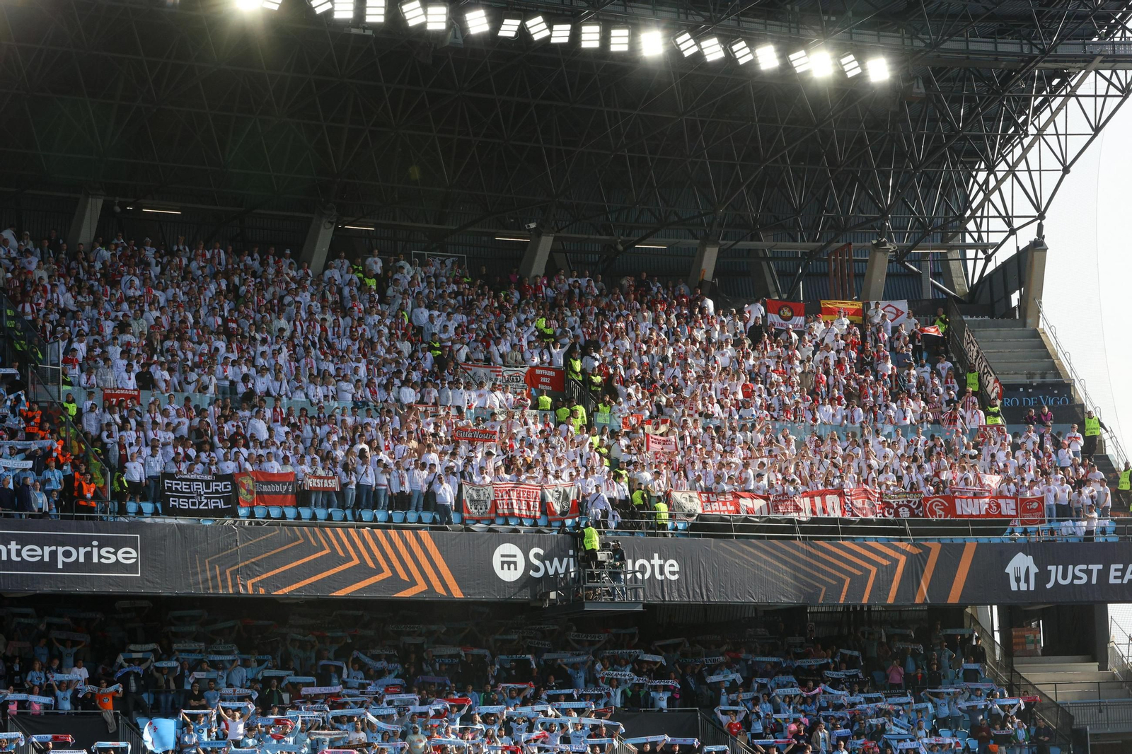 Galería | La goleada del Friburgo puso fin al sueño europeo del Celta