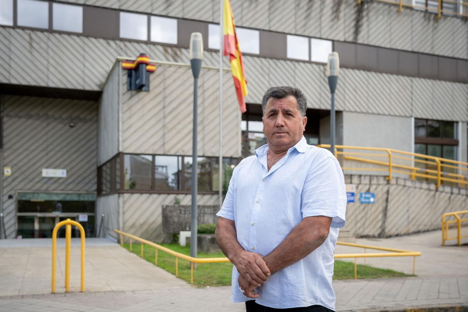 José Benito Moráis, frente a la Comisaría, que fue su casa durante los últimos 21 años.