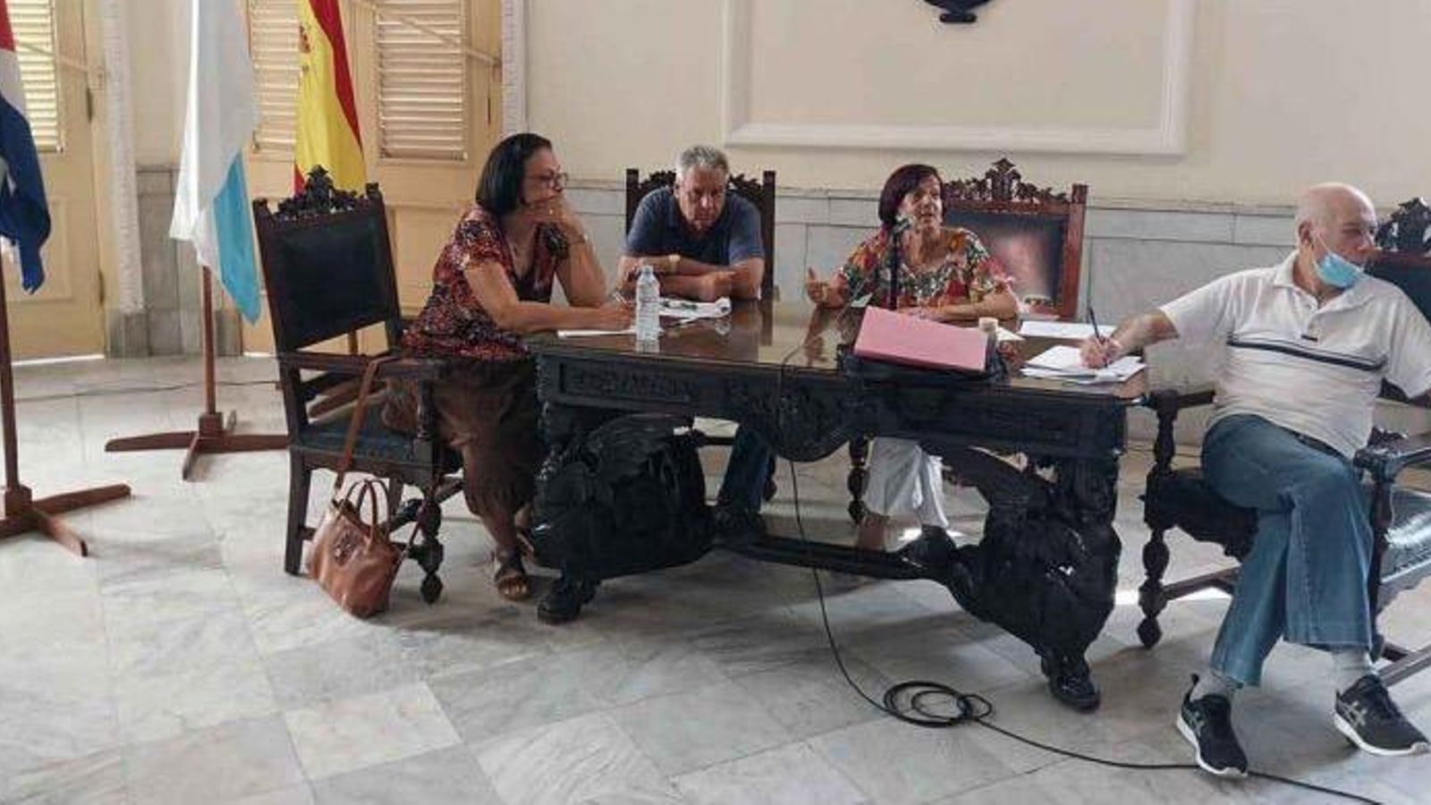Fotografía de Blas Nabel de la mesa presidencial, con María Antonia Rabanillo, José Antonio Serra Artímez, Pedro González y María Felicidad