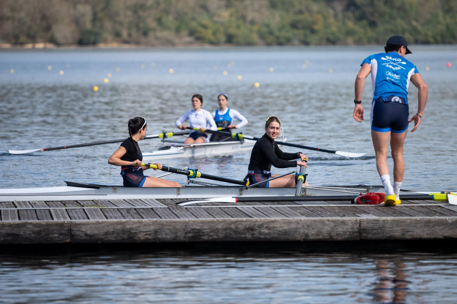 Galería | La Liga Gallega de Remo arranca la temporada en Castrelo de Miño