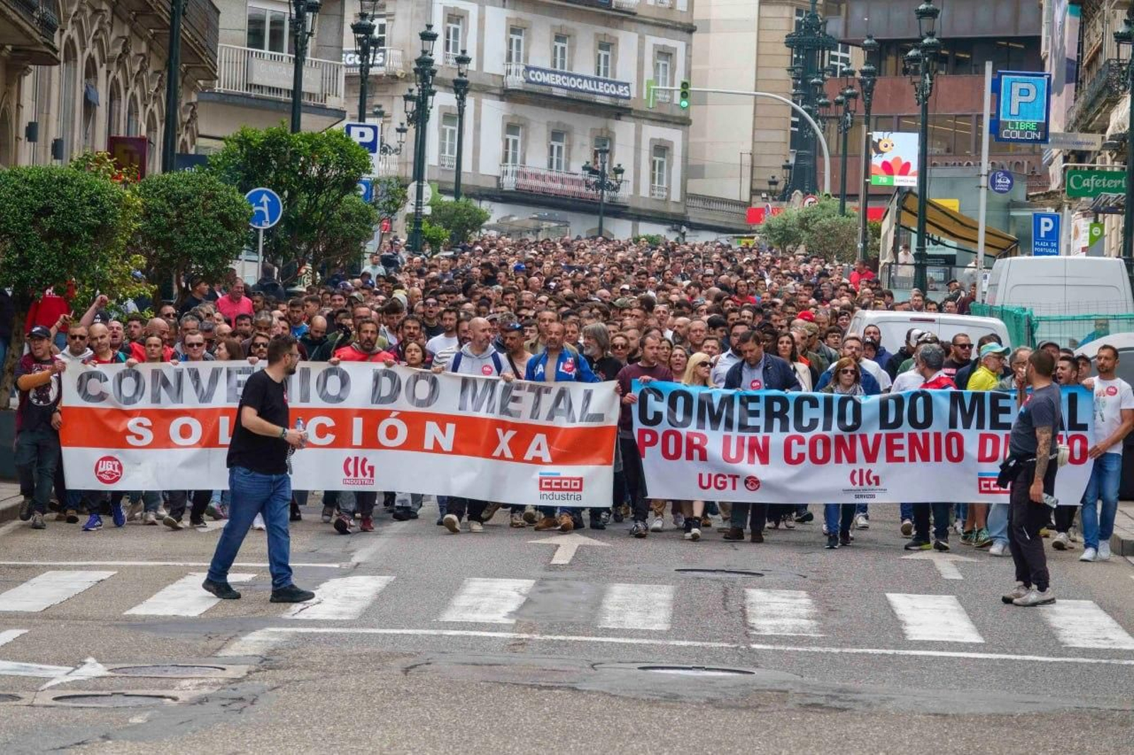 Galería | El metal toma de nuevo las calles de Vigo