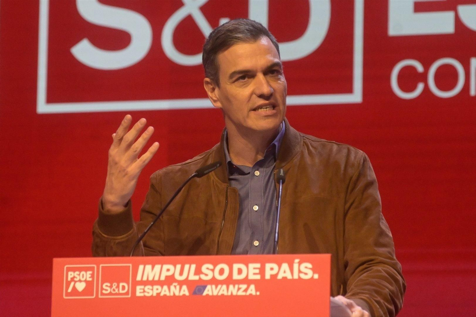 El presidente del Gobierno, Pedro Sánchez, interviene durante la clausura de la convención política del PSOE en A Coruña. // EP