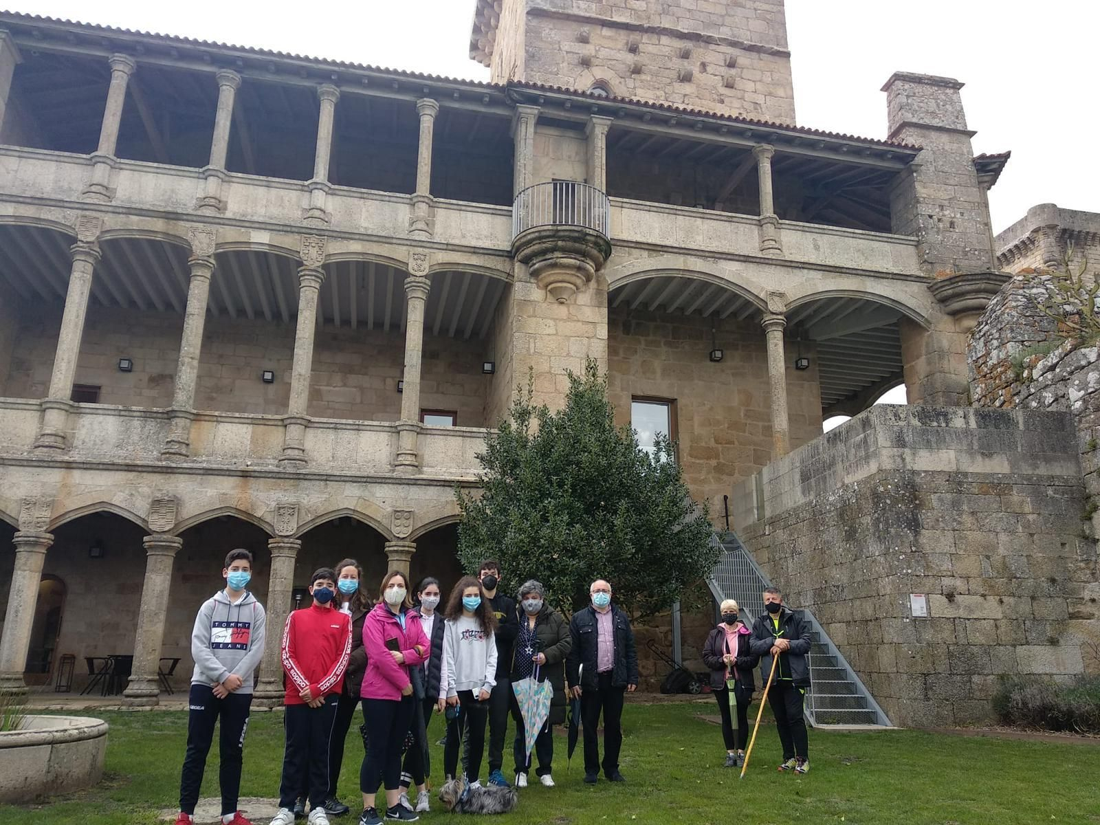 Un grupo de turistas en una visita guiada. (Foto: Turismo Monterrei).