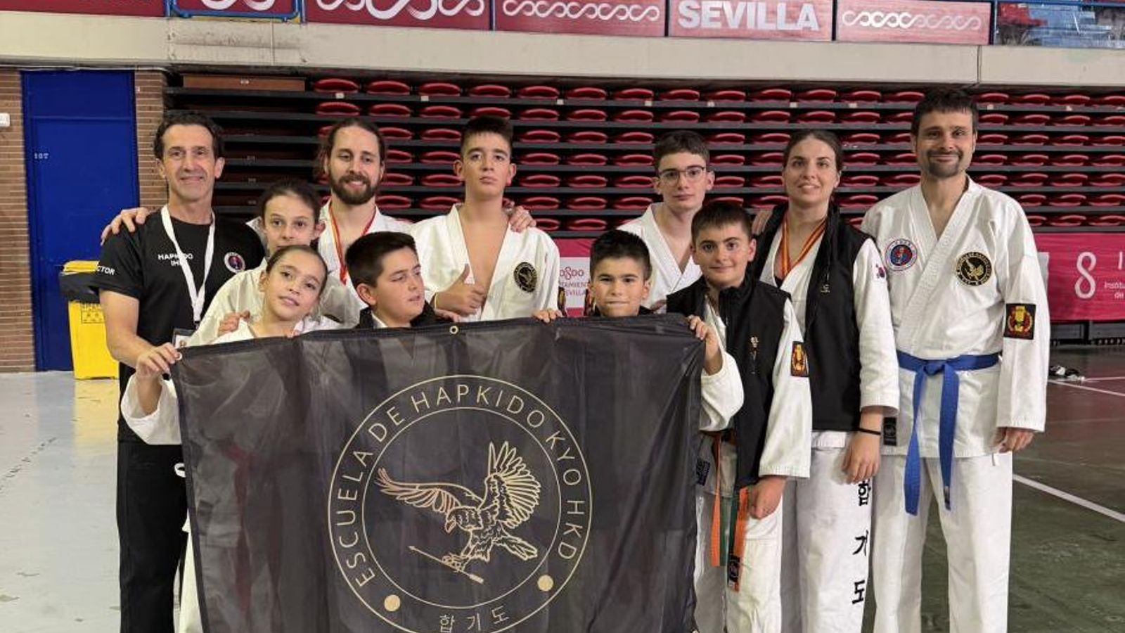 Integrantes de la carballiñesa Escola KYO HKD.