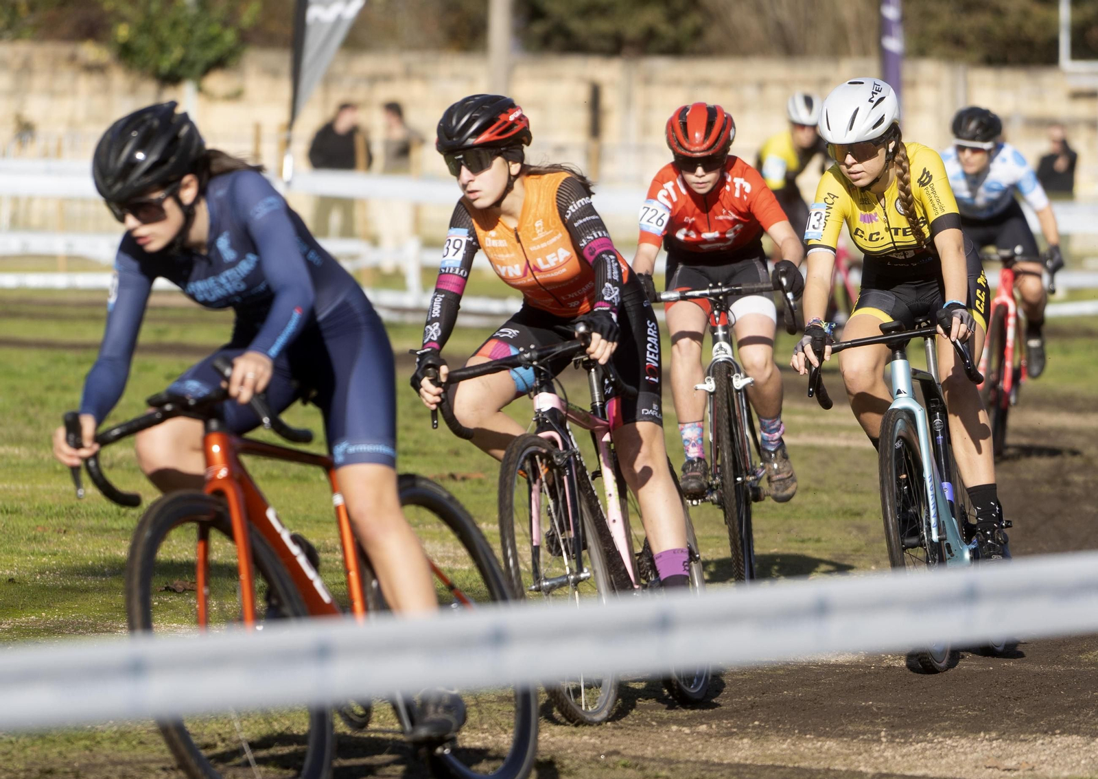 Galería | El ciclocross toma Ponteareas con más de 200 participantes