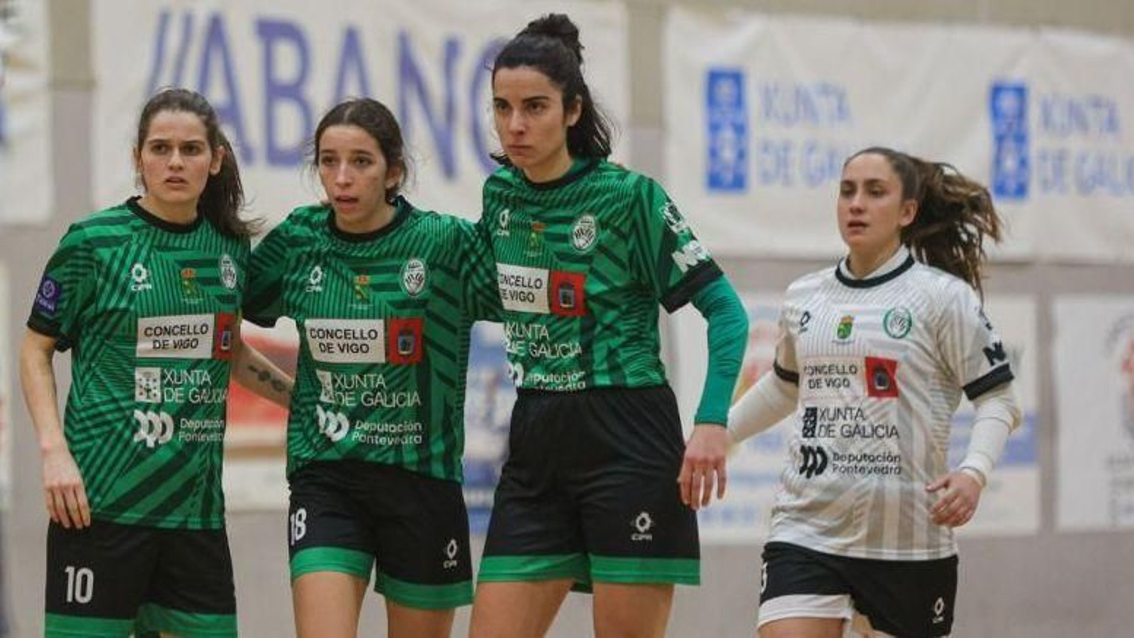 Las jugadoras de verde jugaron un buen partido en Ourense.