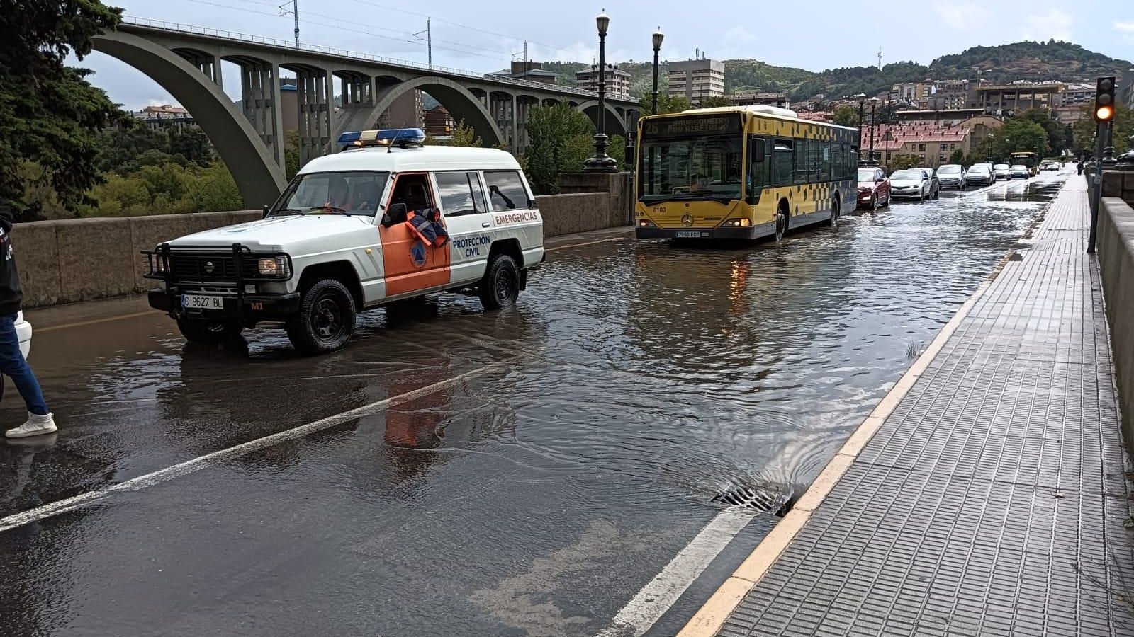 Tormenta en Ourense. Puente Nuevo