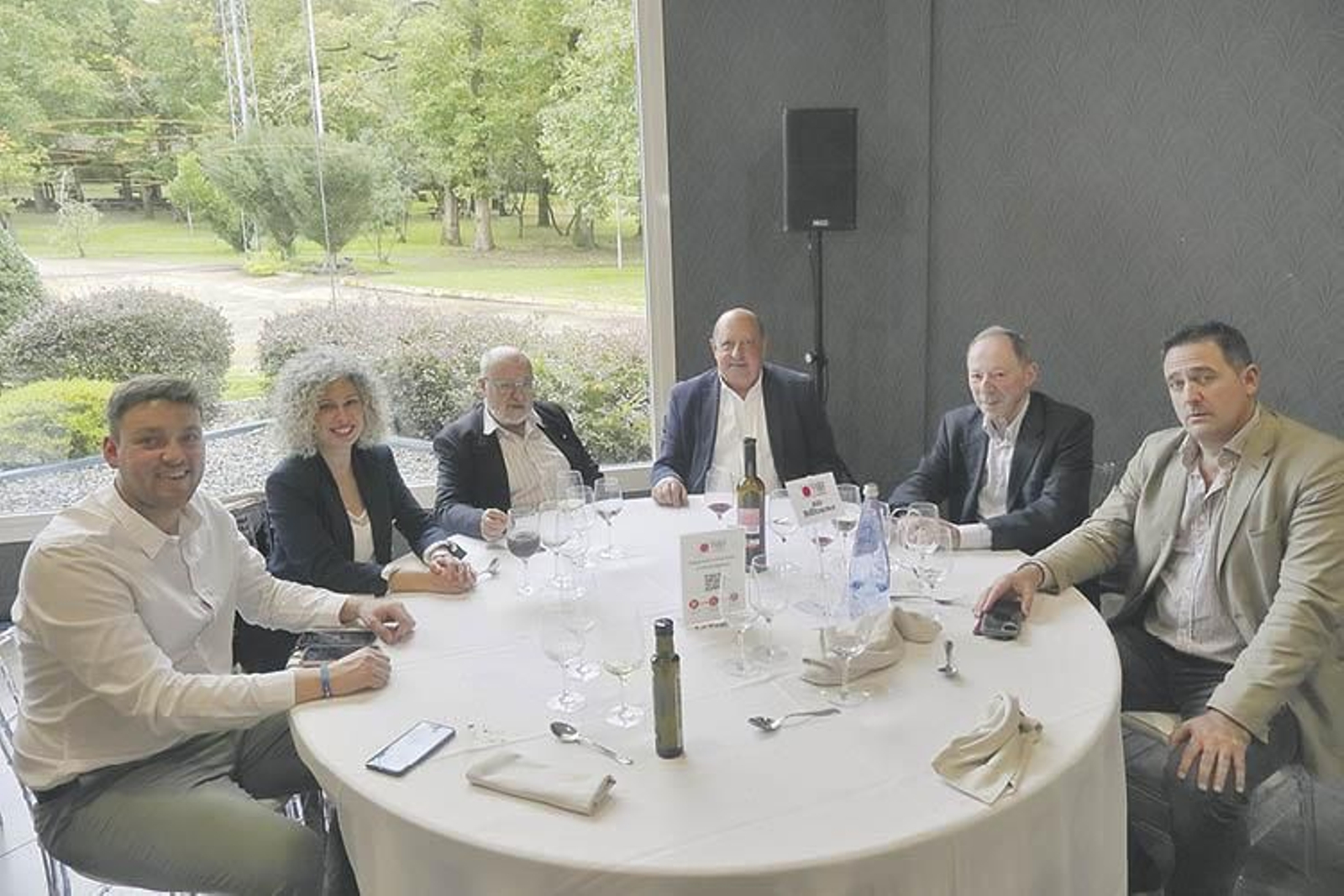 Nacho Campo, presidente de Nuevas Generaciones de Ourense; Marta Pena, jefa de gabinete de la Delegación de la Xunta; Andrés Hervella, técnico de turismo; Manuel Pérez Pereira, alcalde del Concello de Padrenda; Manuel Prado, alcalde del Concello de Beariz, y Manuel Pérez, delegado de la Xunta para el deporte provincial.