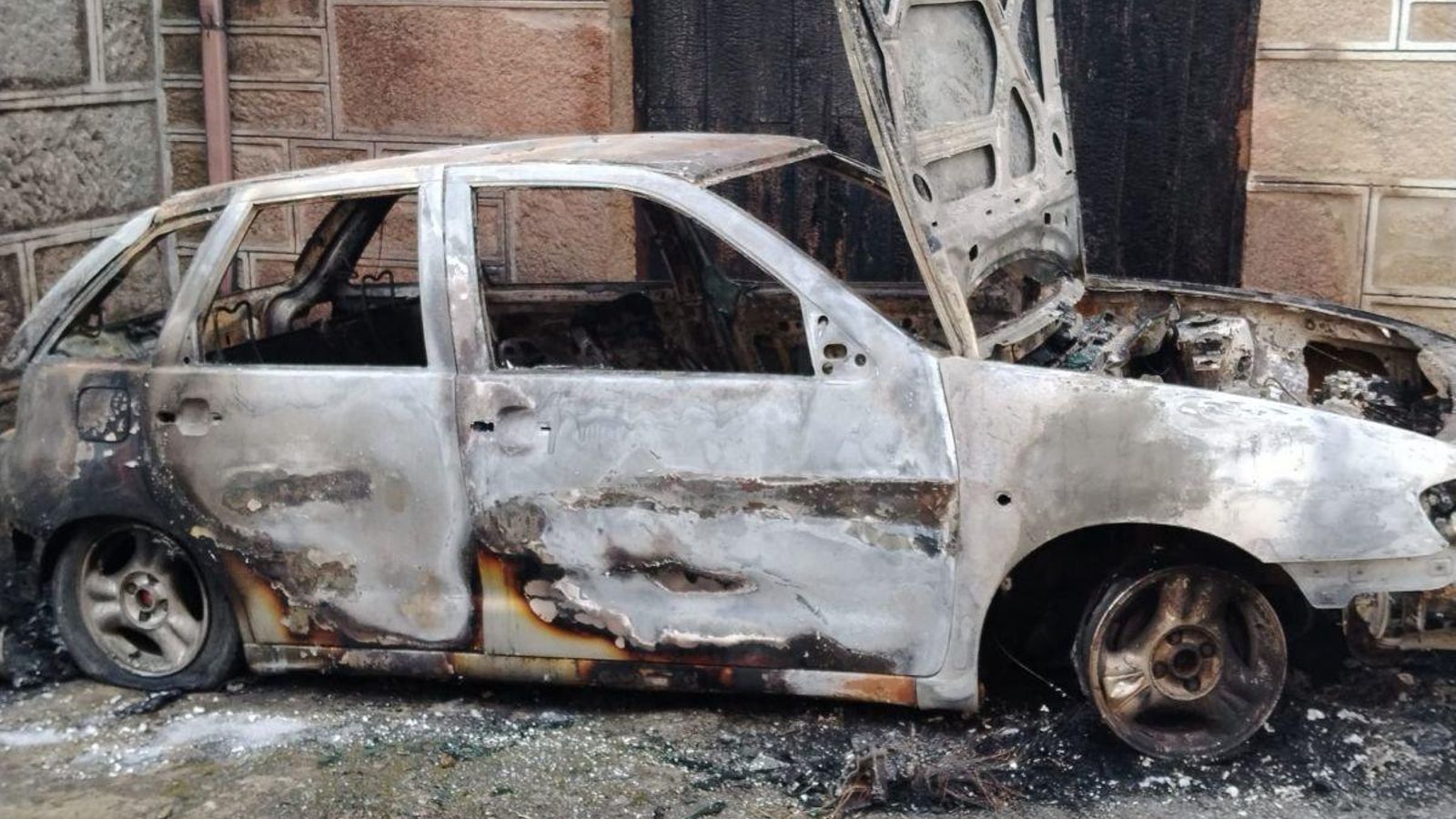 Estado en el que se encontraba el vehículo de Juan Antonio Martín tras el incendio.