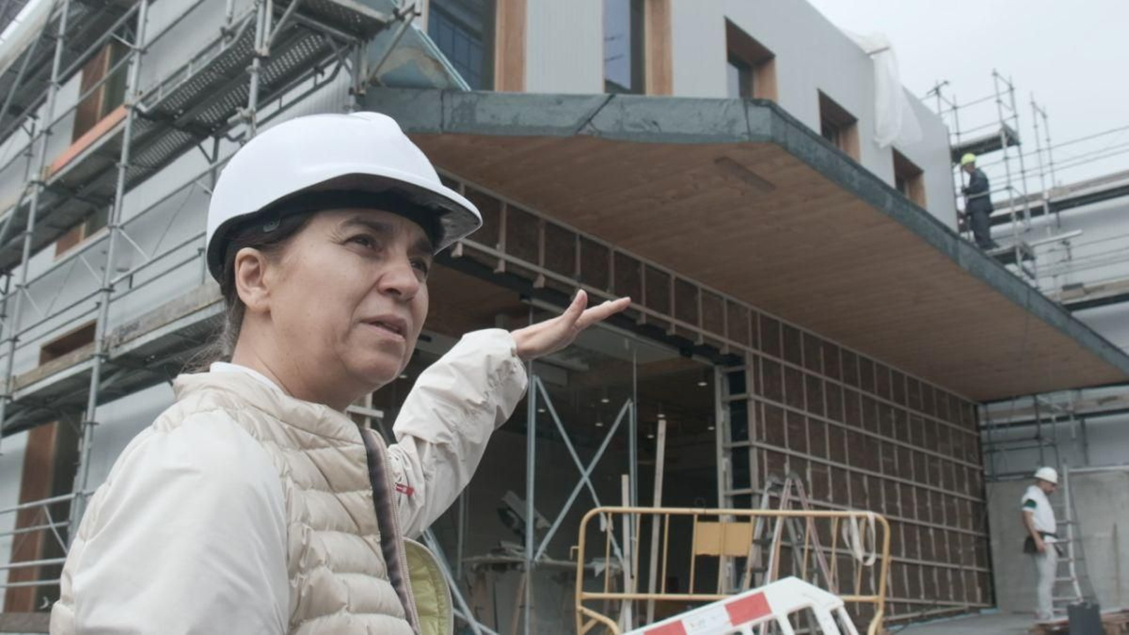 La arquitecta Cristina Ouzande, que se encargó de la ampliación del Centro apostando por la madera gallega.