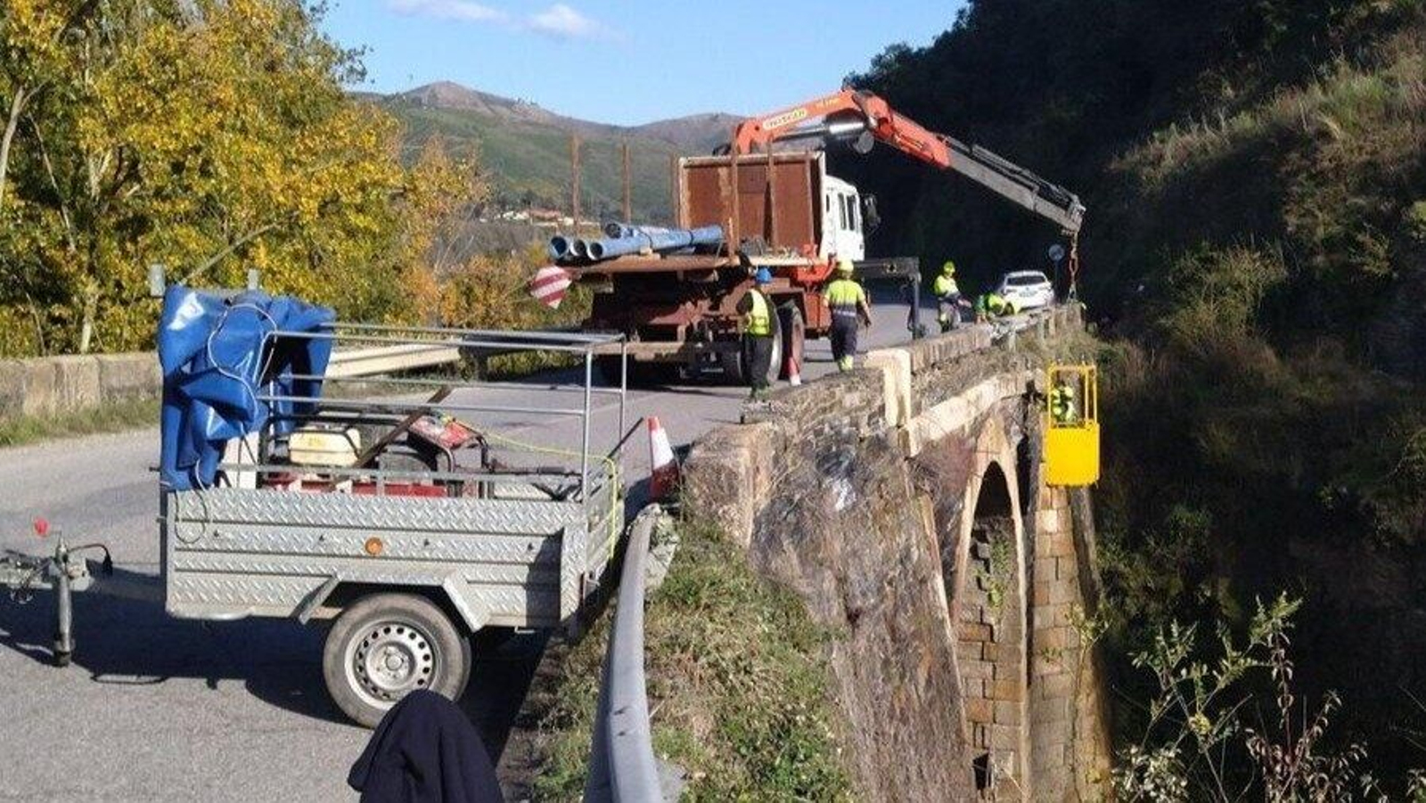 Trabajos de reparación de la tubería de abastecimiento de O Barco.