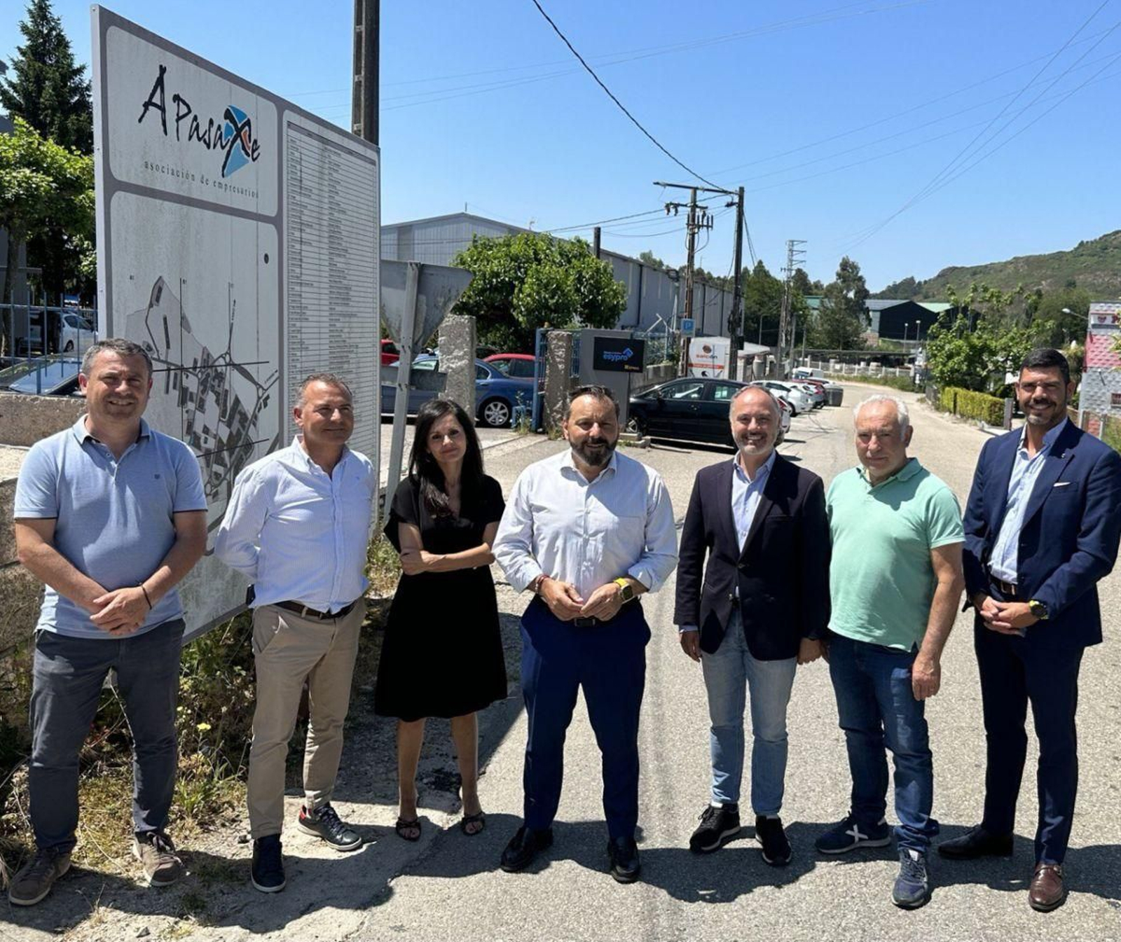 Ferreira, Regades y empresarios de A Pasaxe.