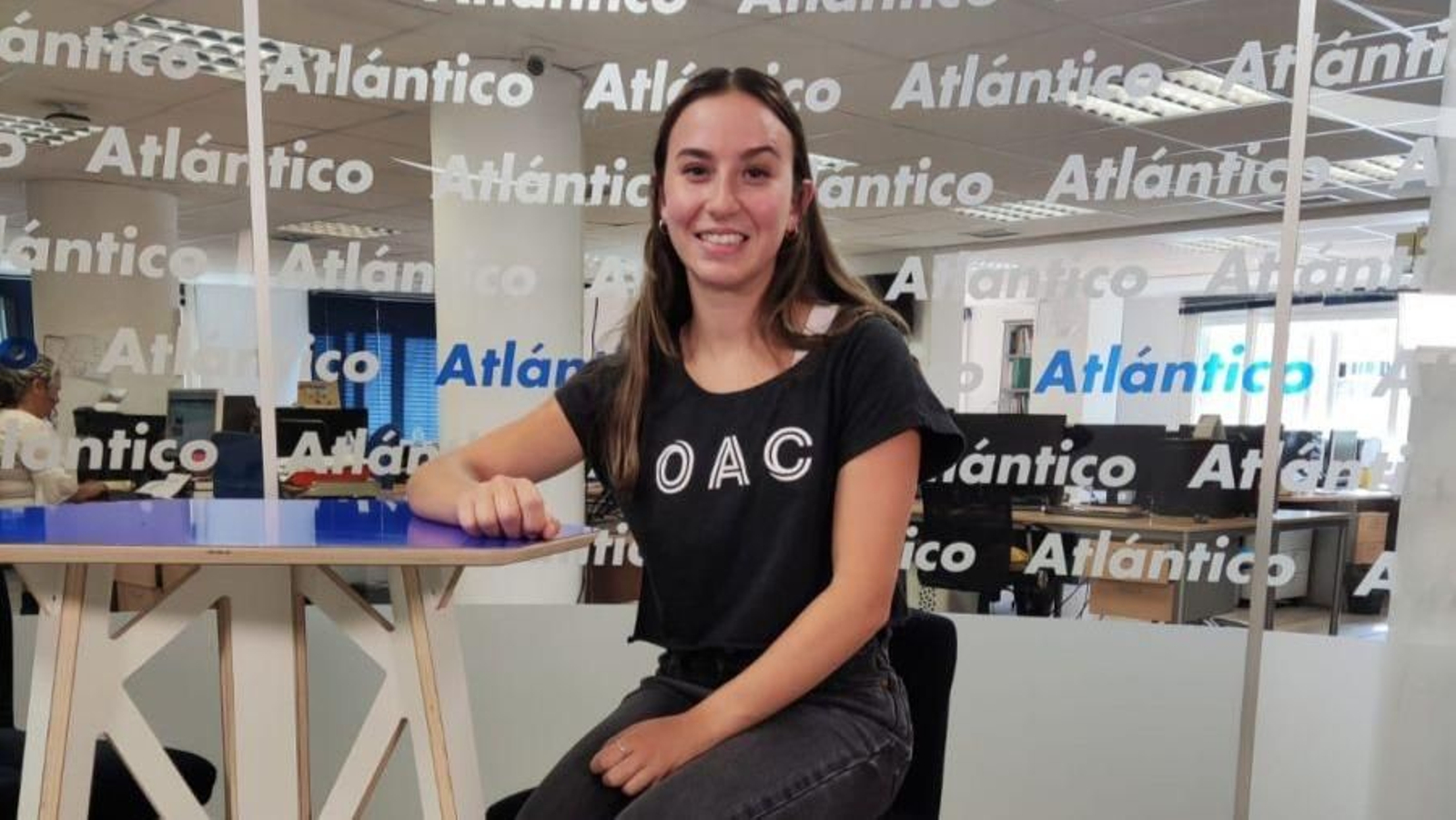 La viguesa Carmela Cardama acudió al set de Atlántico.