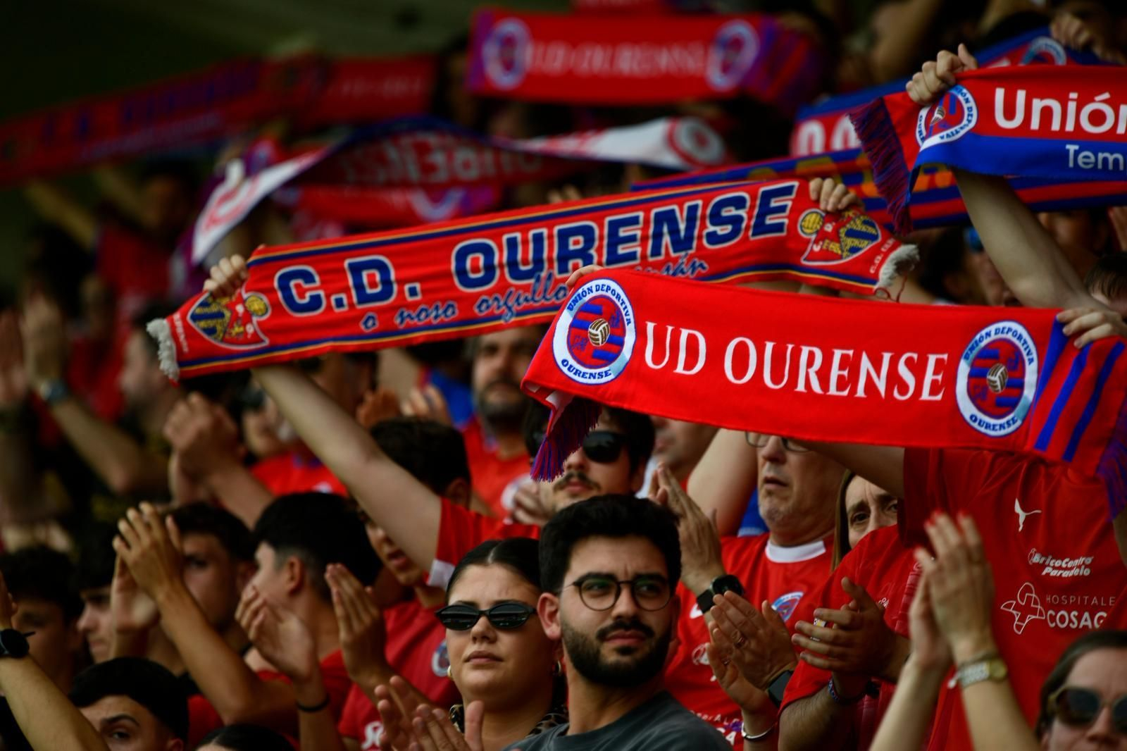 Galería | La UD Ourense quiere llegar a Primera Federación y la afición se vuelca con el equipo en O Couto