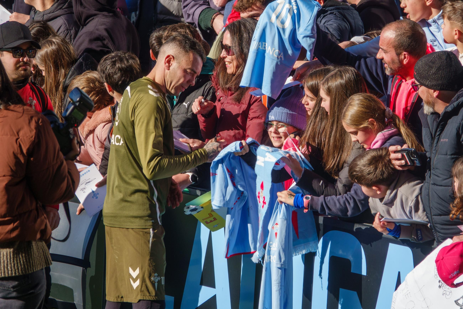 Galería | Regalo de Reyes del Celta a los niños en Balaídos