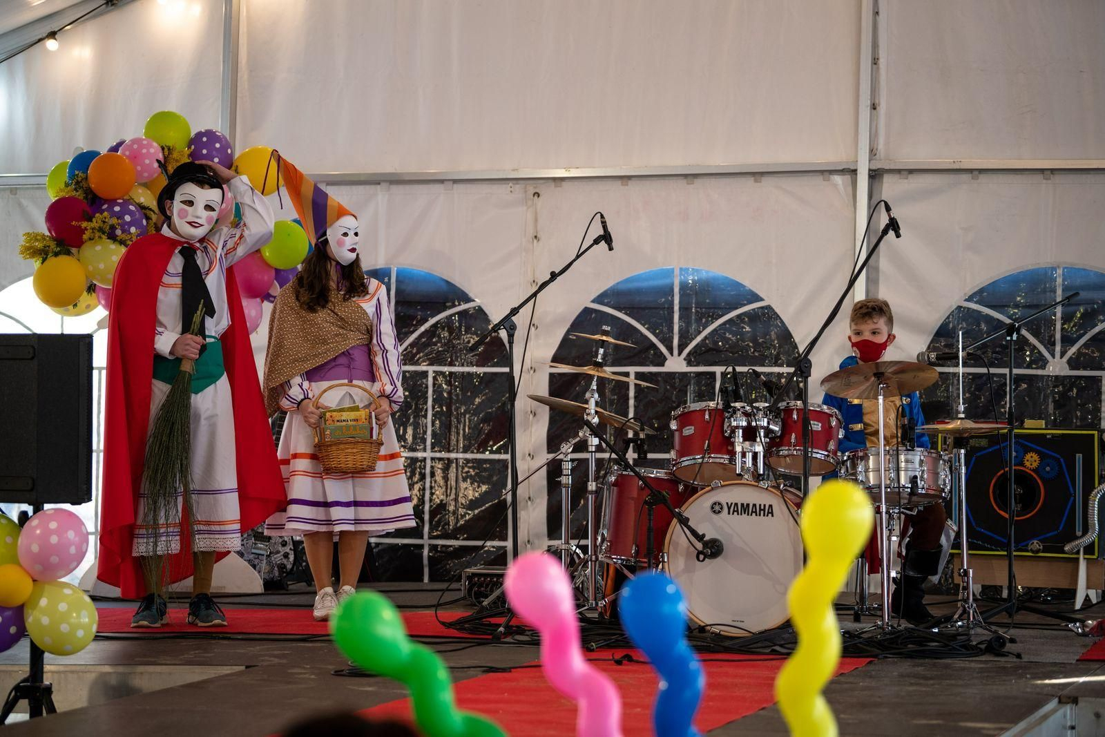 Entroido infantil en la Insua dos Poetas (O Carballiño
