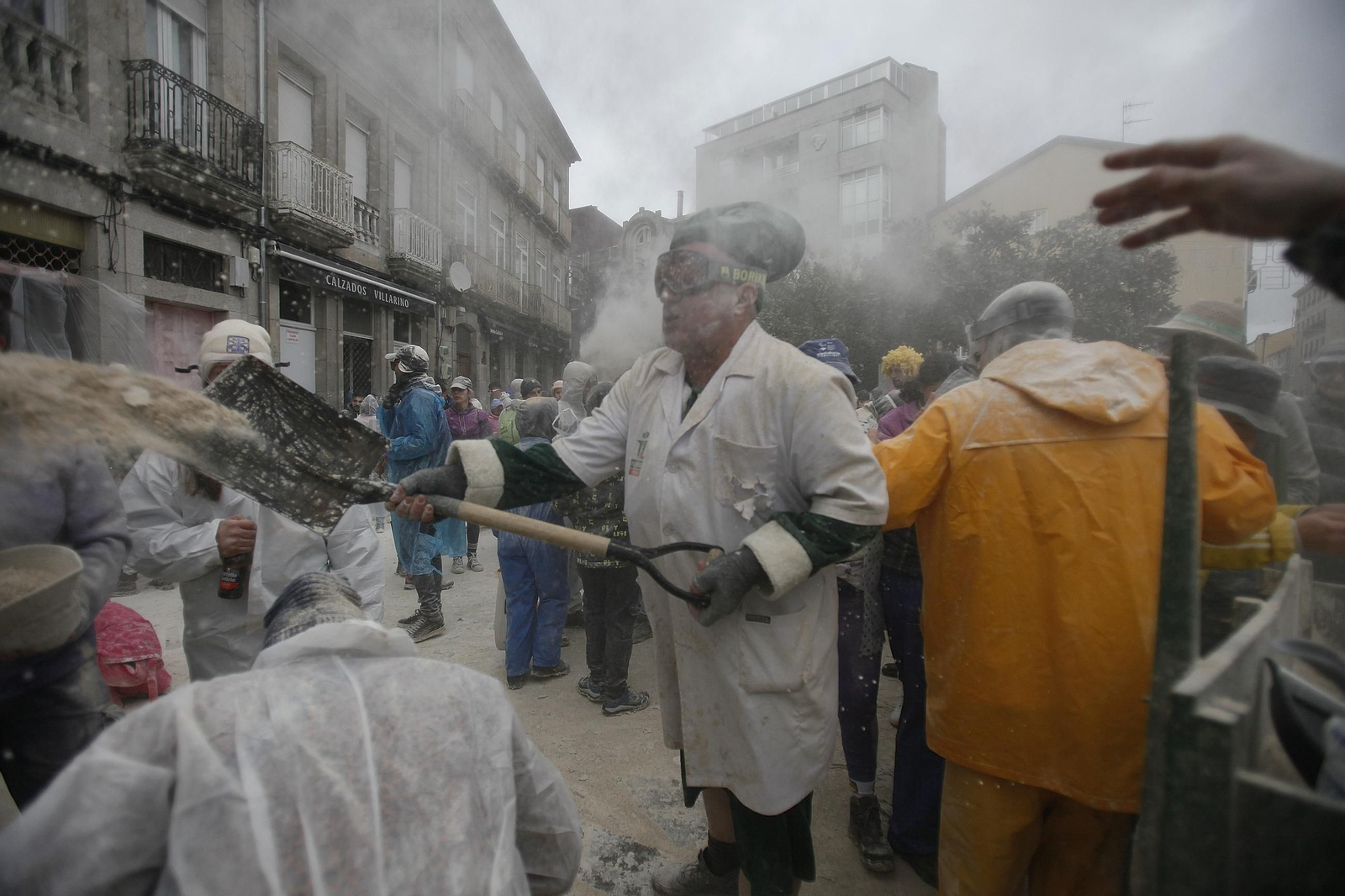 Galería | Los entroideiros conquistan Xinzo en el Domingo de Fareleiro