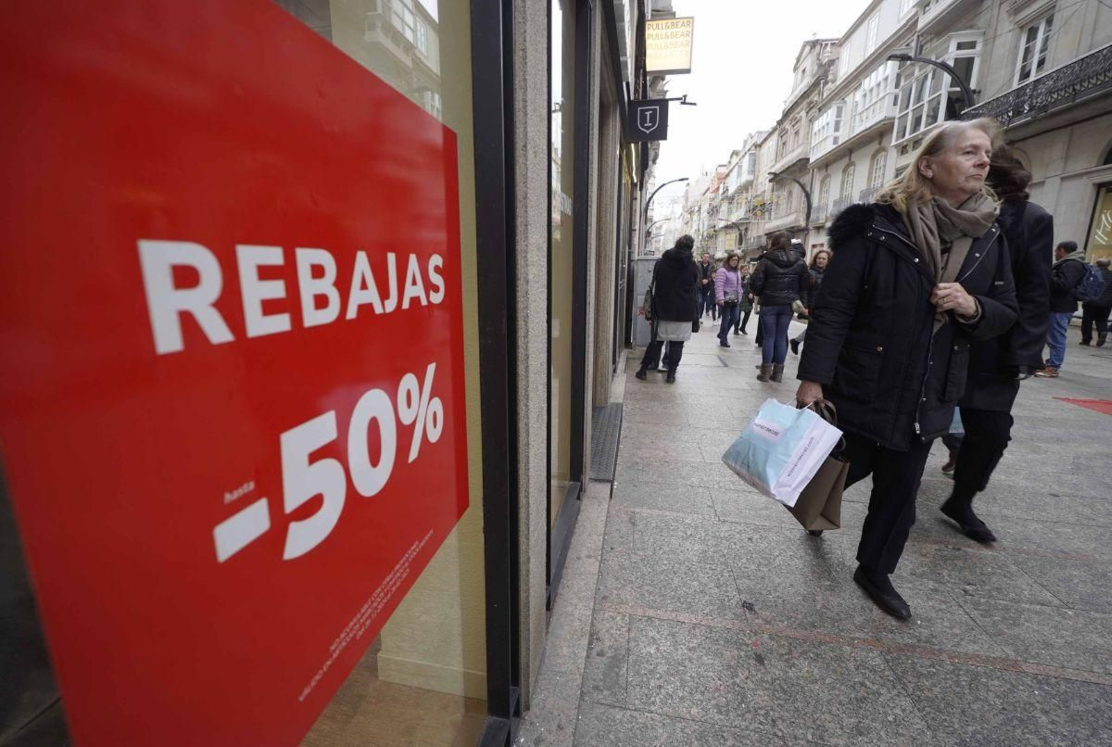 La campaña de rebajas ya ha empezado en algunos comercios. En otros lo hará el día 7.