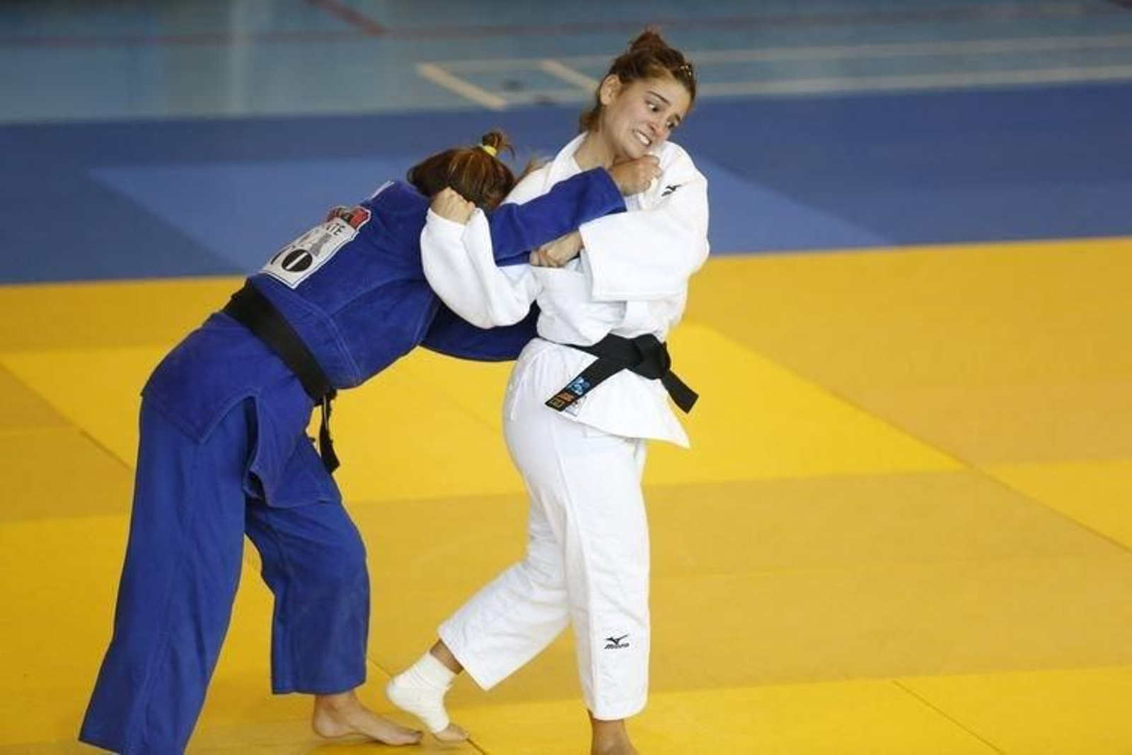 Una acción de judo en el complejo de la Universidad Laboral.
