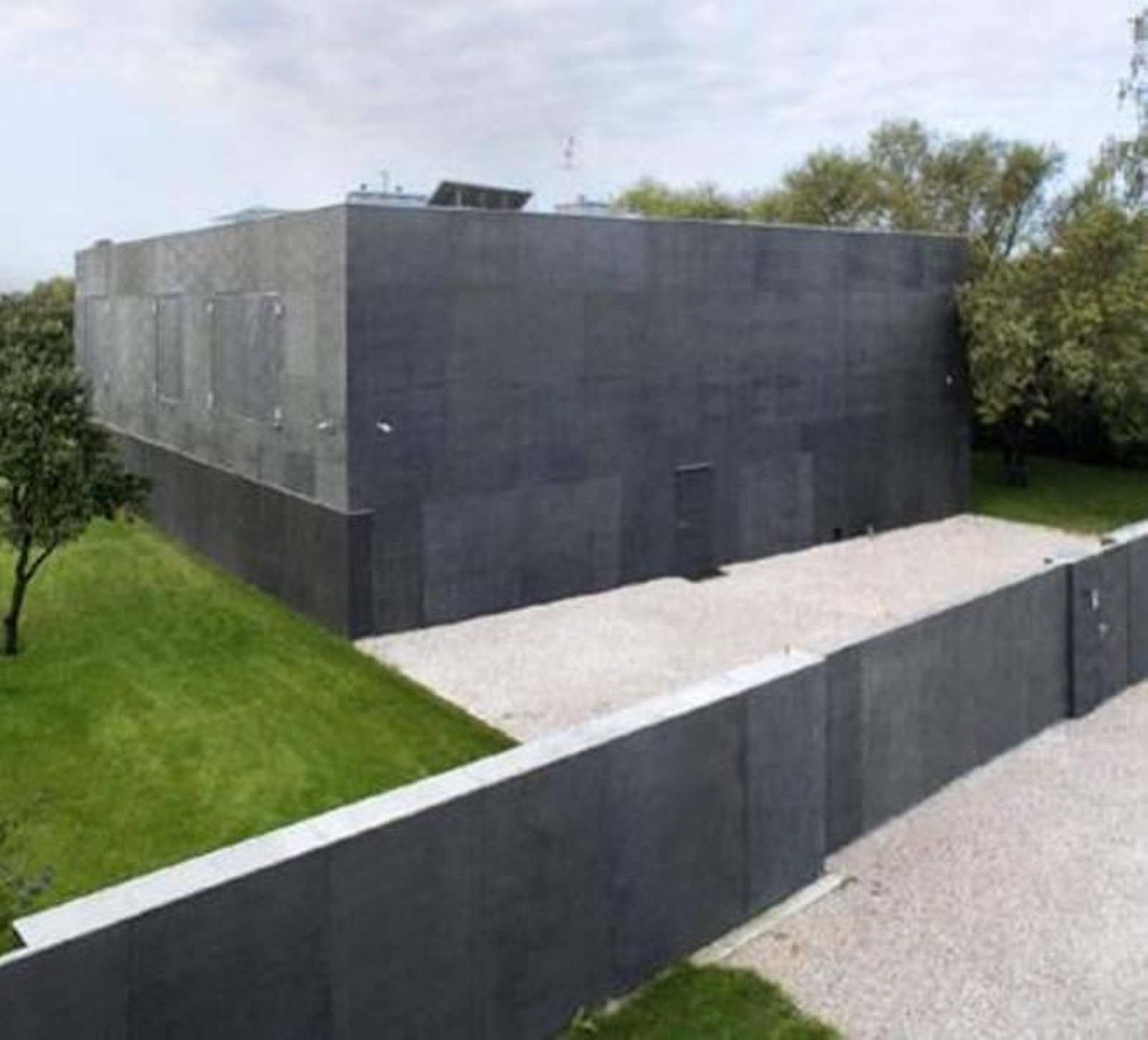 La casa se convierte en un bunker