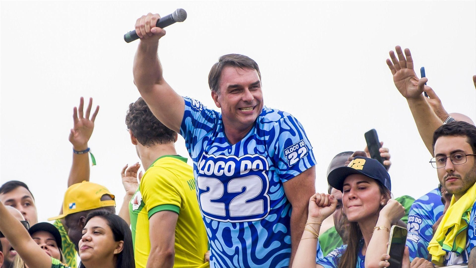 Flávio Bolsonaro.