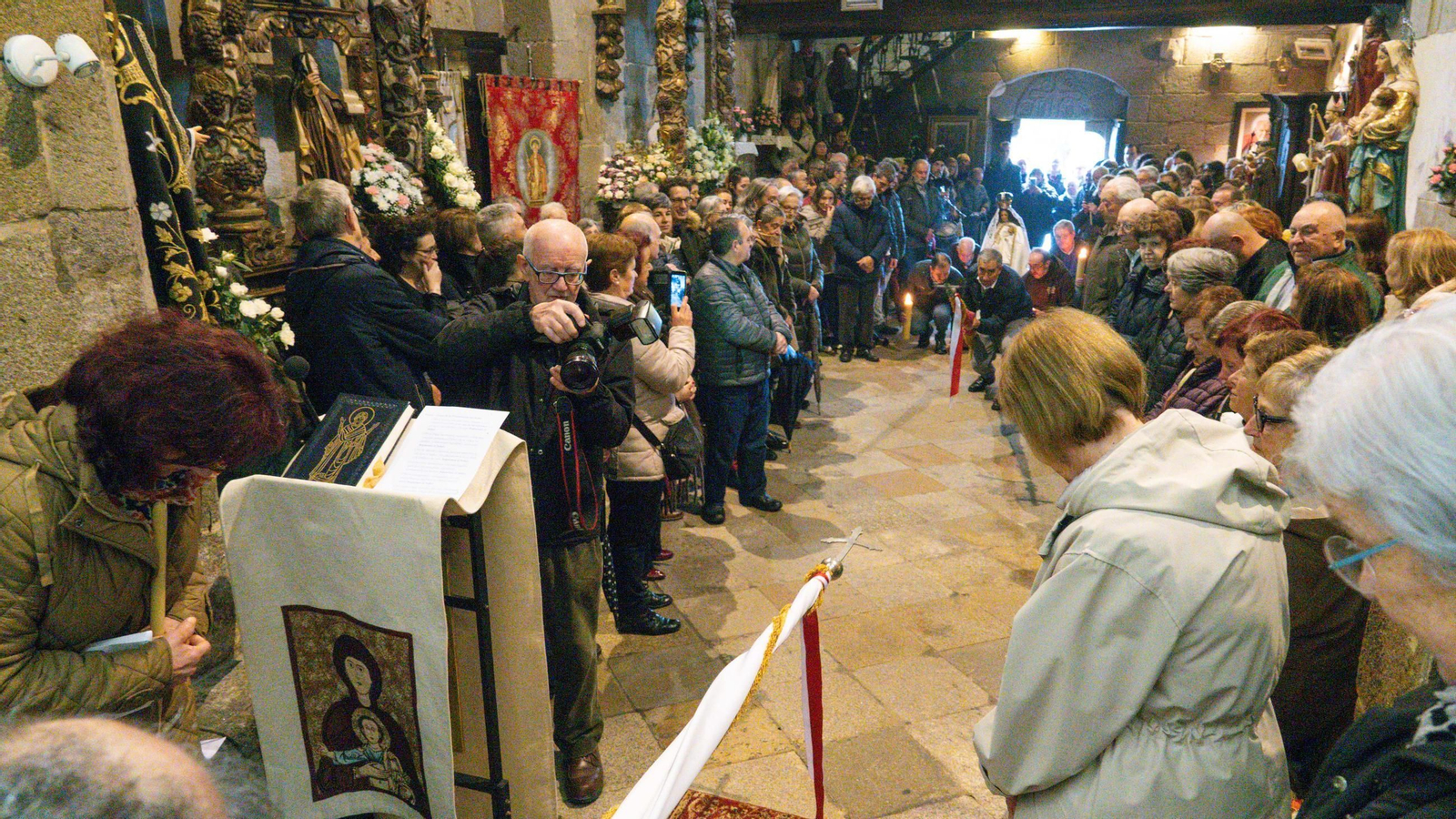 Galería | Vigo celebra As Candelas pese a la lluvia