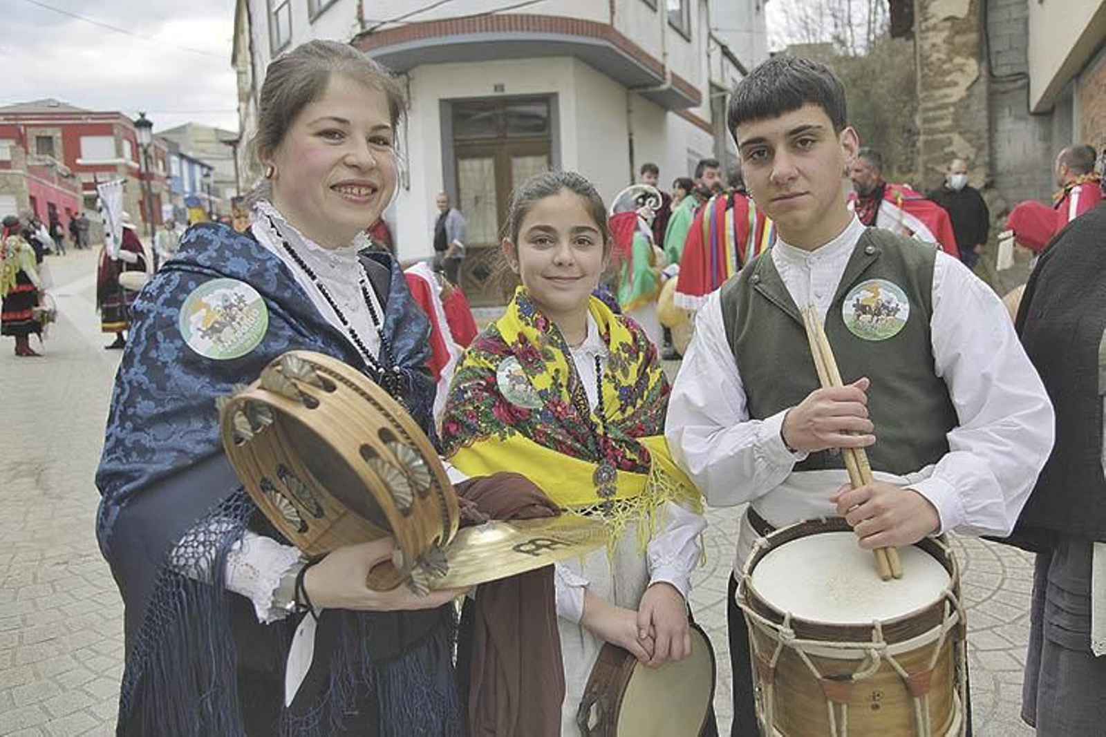 Lucía, Emma y Manuel.