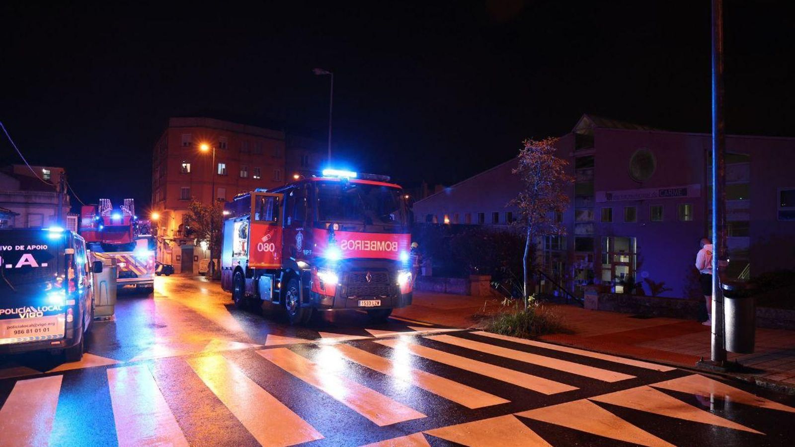 Operativo desplegado en la zona. // Alberte