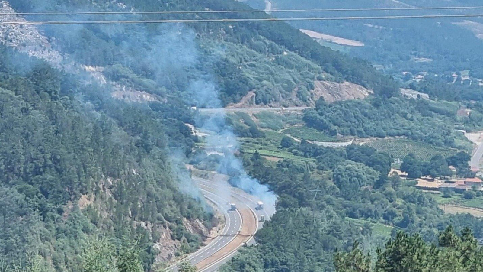 Incendio en la A-52.