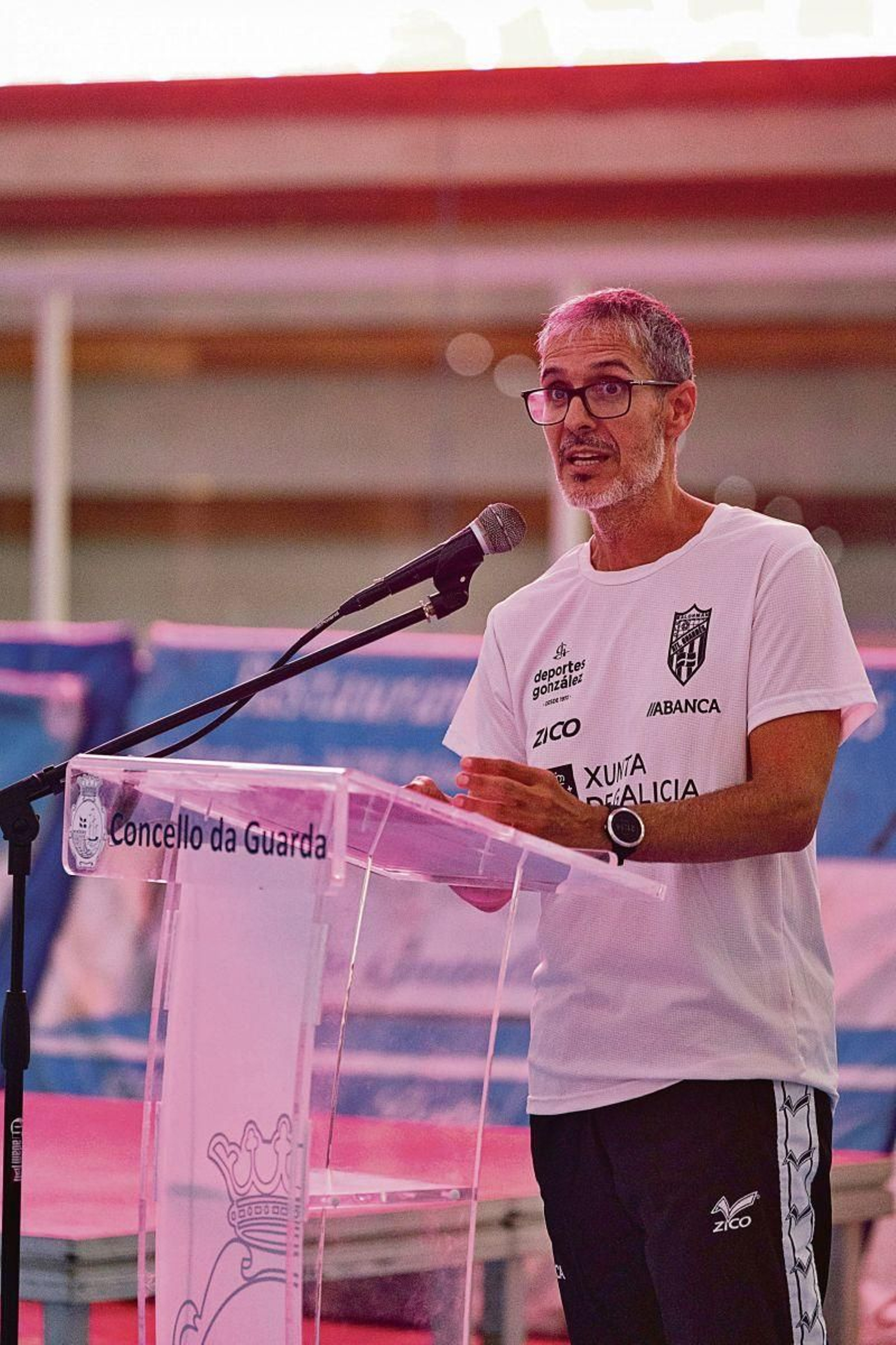 Jose Ignacio Prades tomó la palabra en la presentación de la temporada del Guardés, en A Sangriña.