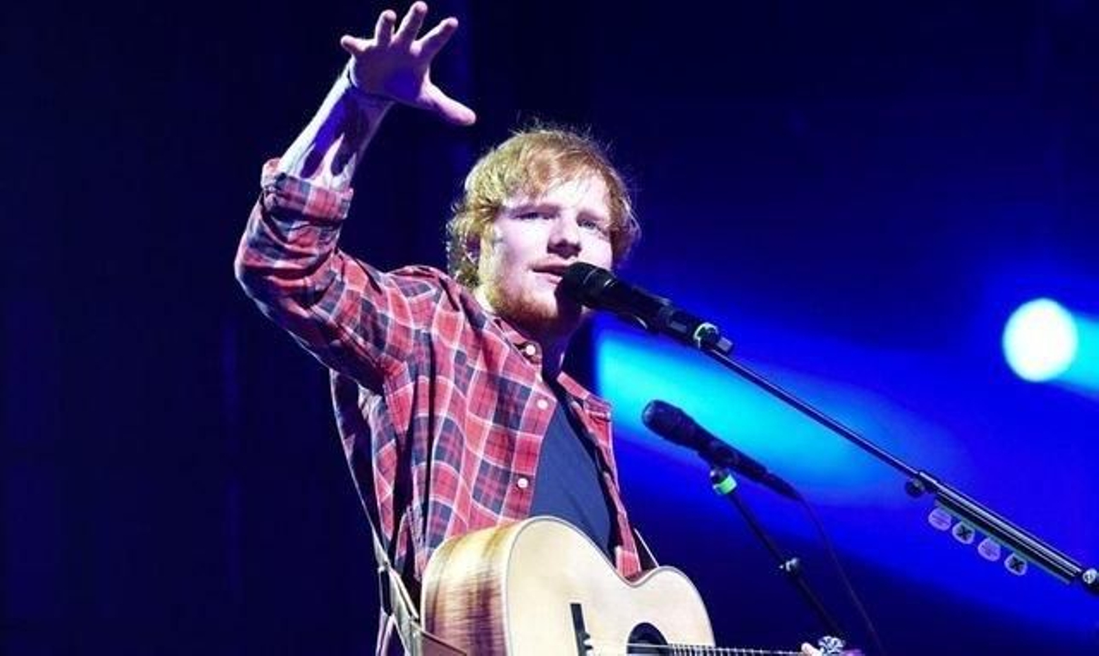 El artista Ed Sheeran deja los escenarios durante más de un año.