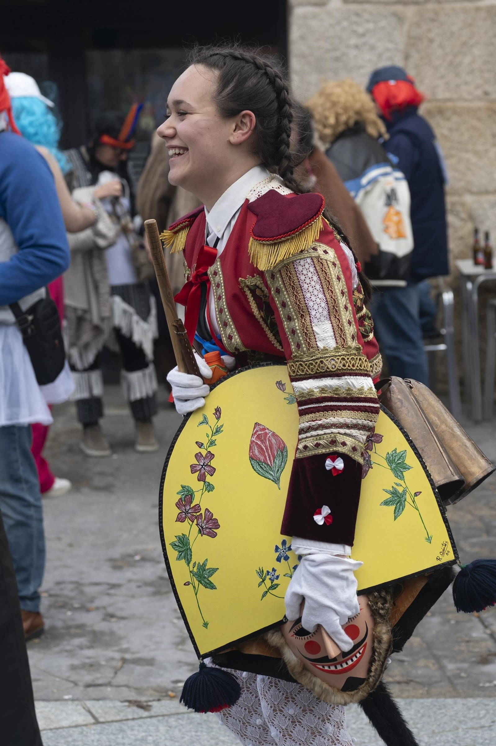 El Entroido de Cualedro desborda tradición, en fotos