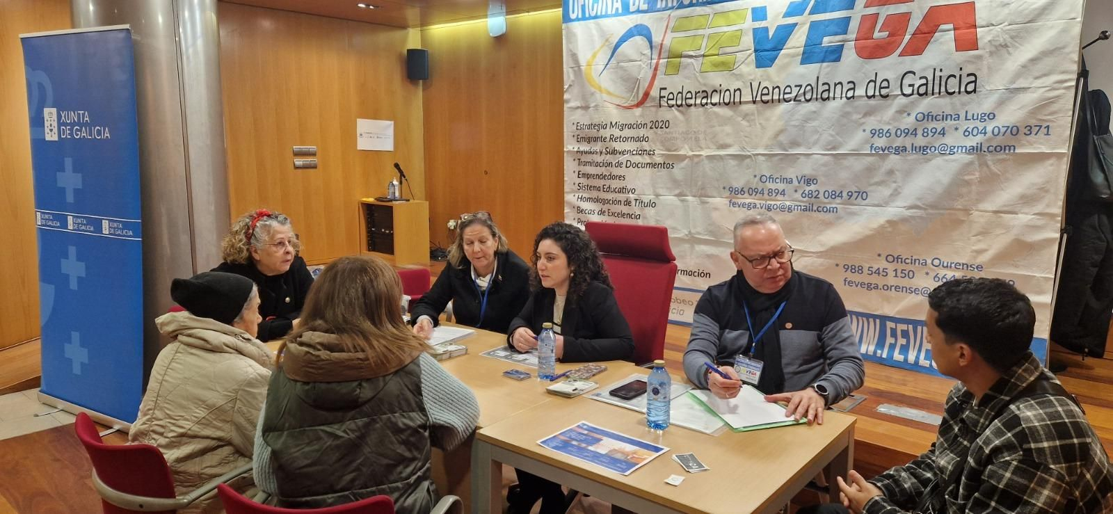 Por la oficina de la Federación de Venezuela pasan al diario en 2026 unas 40 personas, la mitad recién llegados.