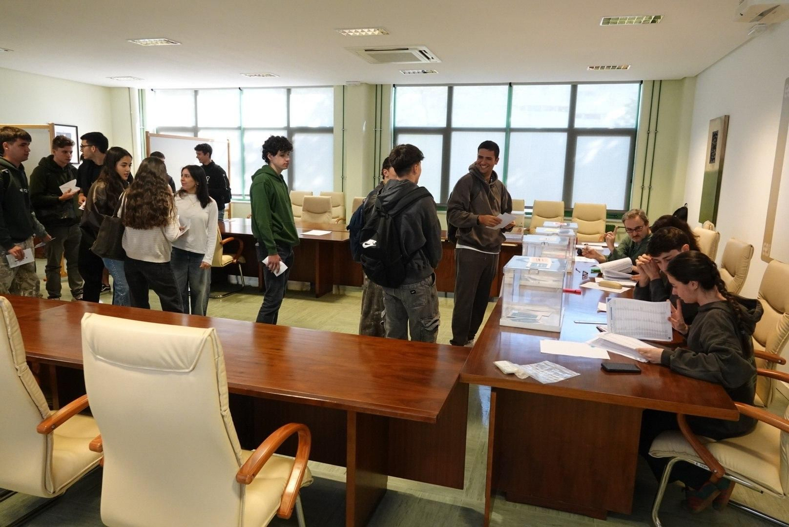 Galería | La Universidad de Vigo vota a su nuevo rector