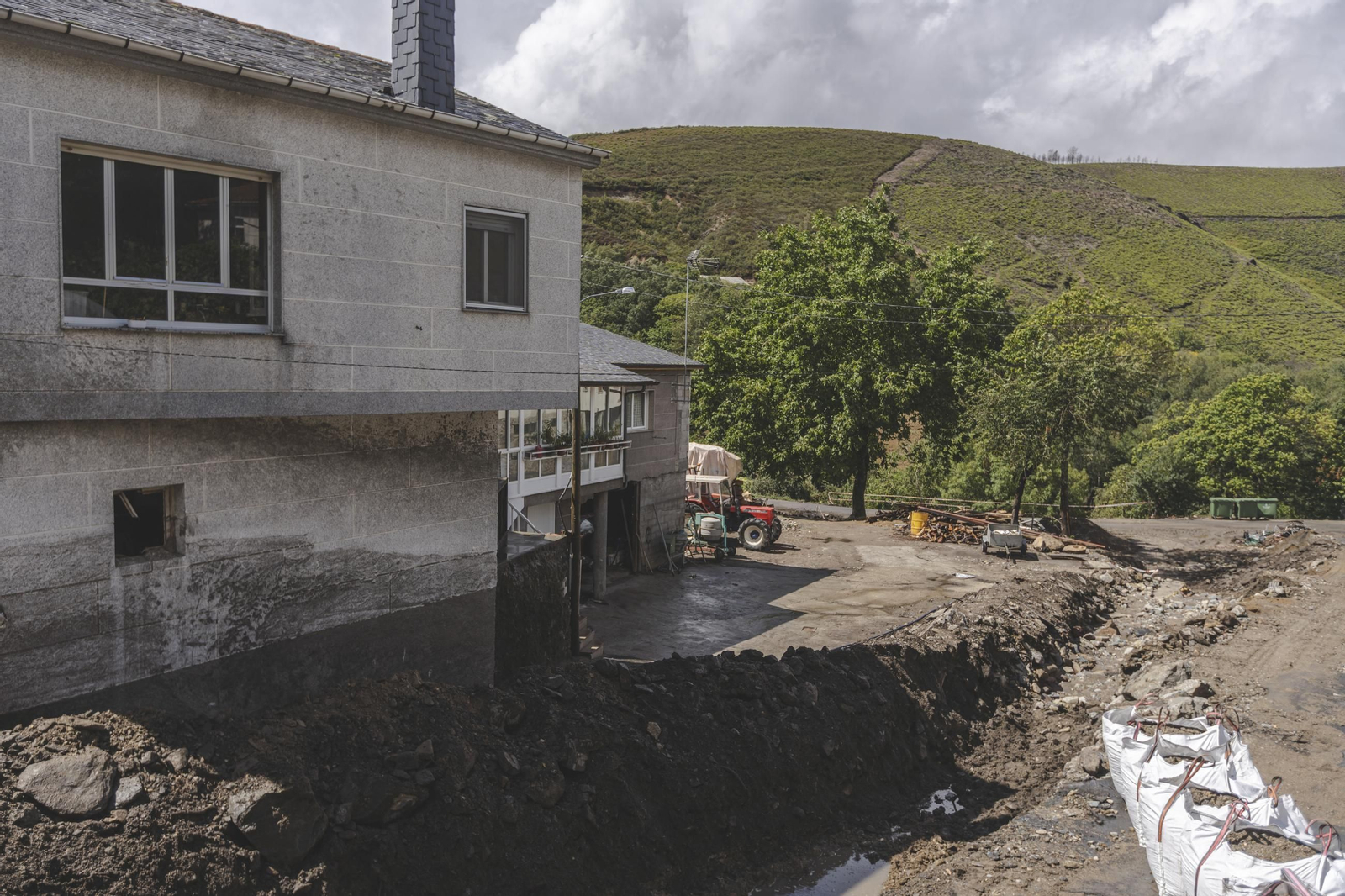 Galería | Viana do Bolo vuelve revivir las riadas de junio tras las intensas lluvias