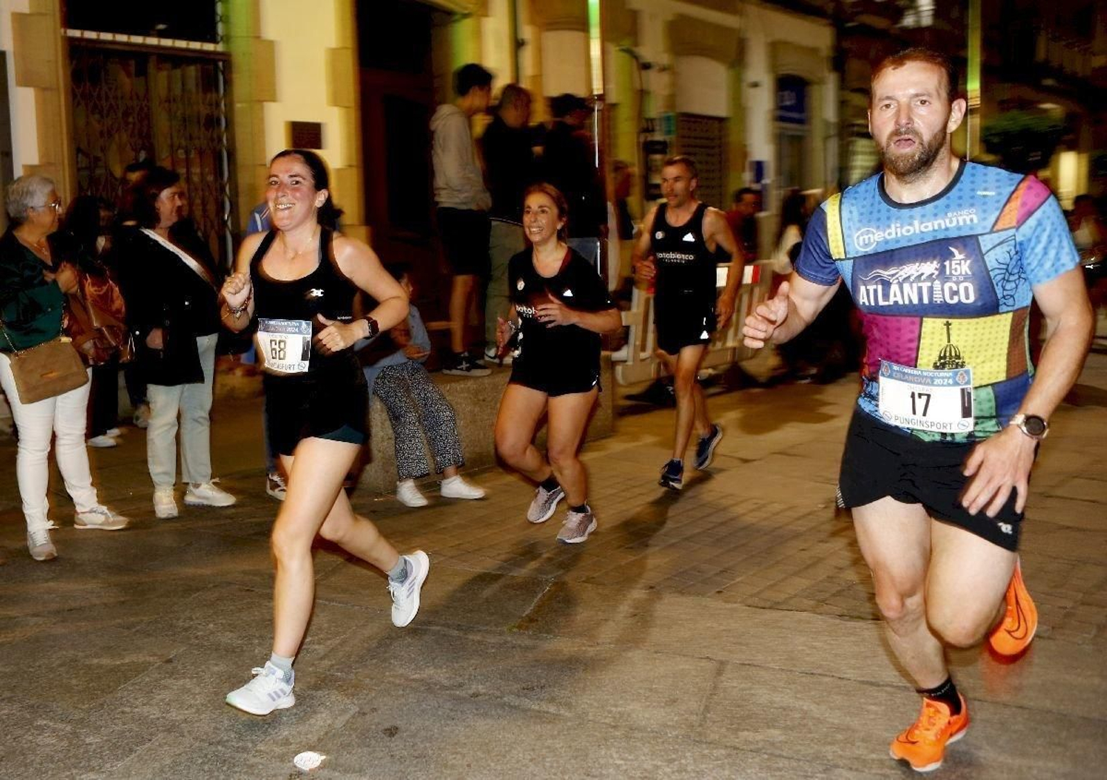 Cientos de corredores se dieron cita en la ciudad de la piedra y la poesía.