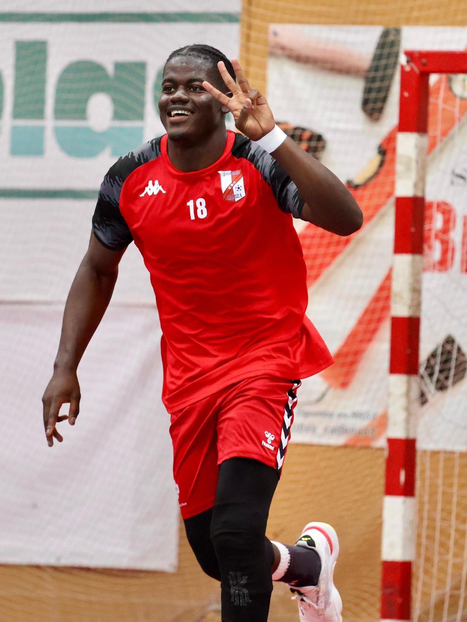 Mateus de Almeida, jugador del Balonmán Cañiza.