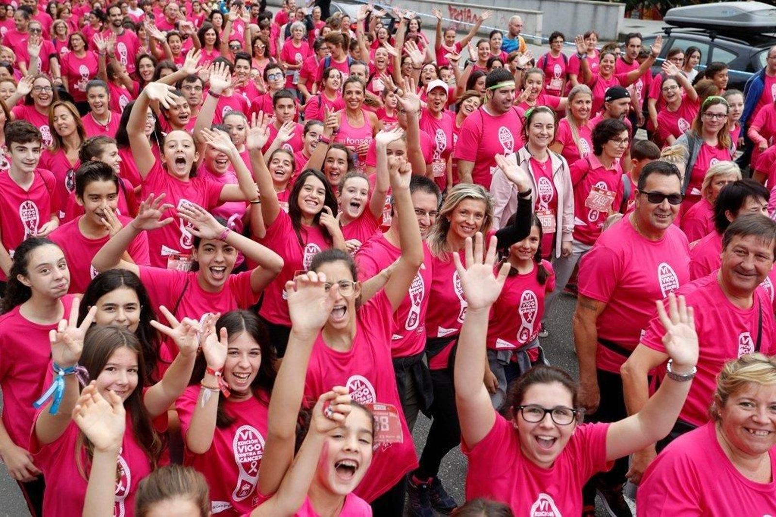 El color rosa abarrotó la Avenida de Castelao - JV Landín 217