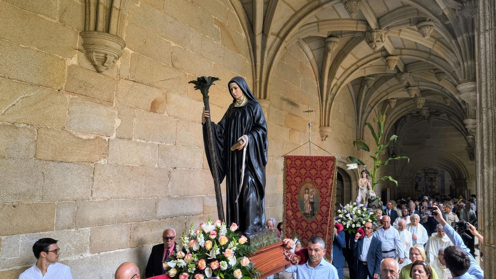 Procesión en el Monasterio de San Juan de Poio.
