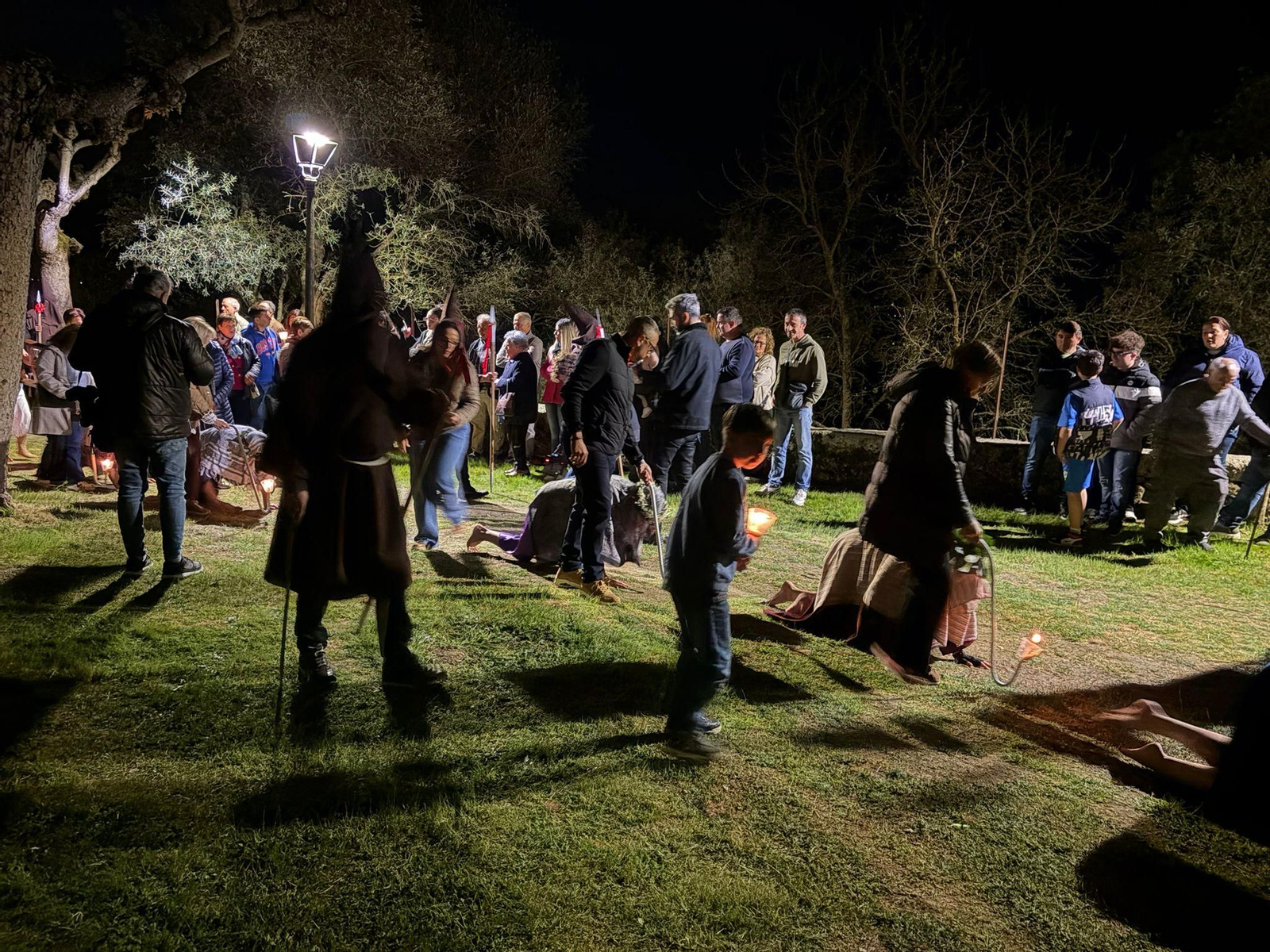 Galería | Las tinieblas y la procesión de los Penitentes conquistan Oímbra