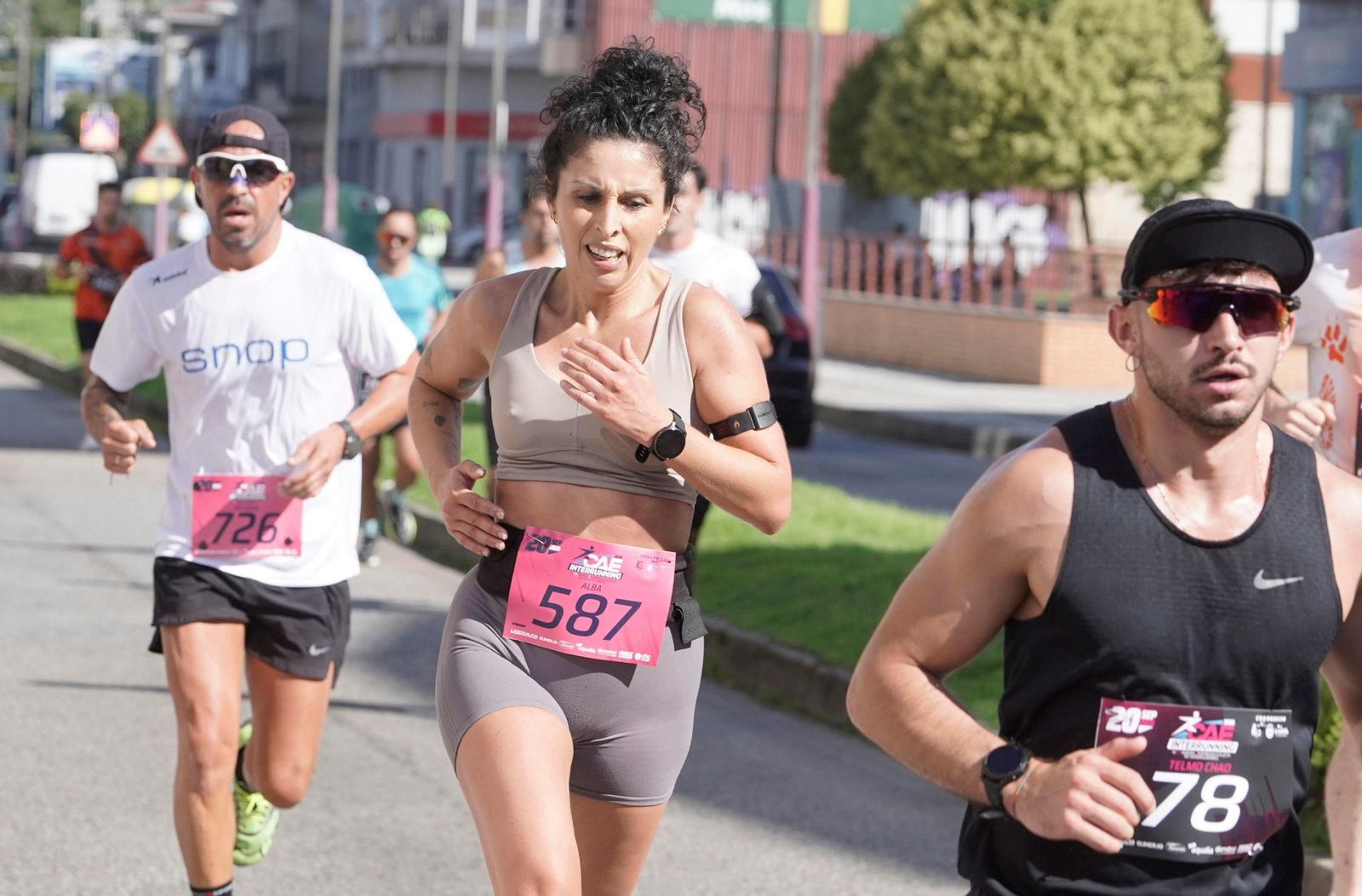 Galería | O Porriño une deporte y trabajo en una carrera multitudinaria