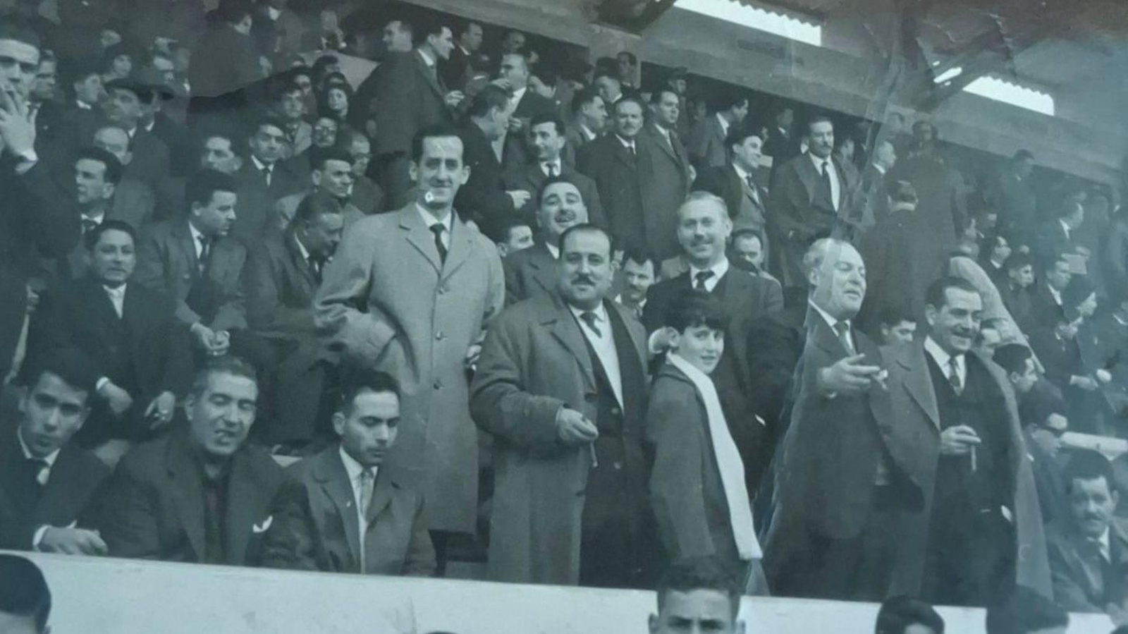 El presidente del Ourense, rodeado de otros potentados