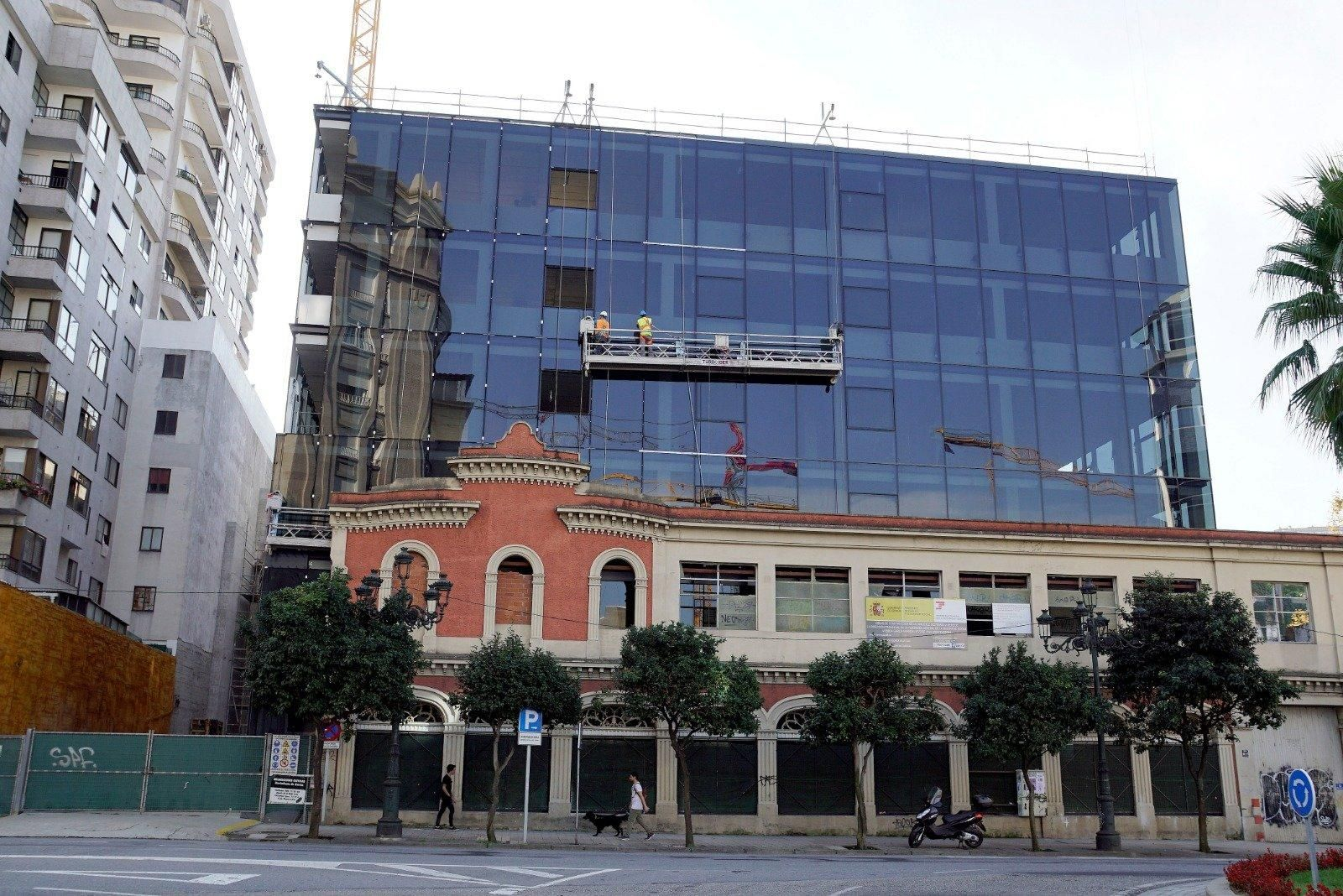 La fachada de la nueva Tesorería ya está casi finalizada