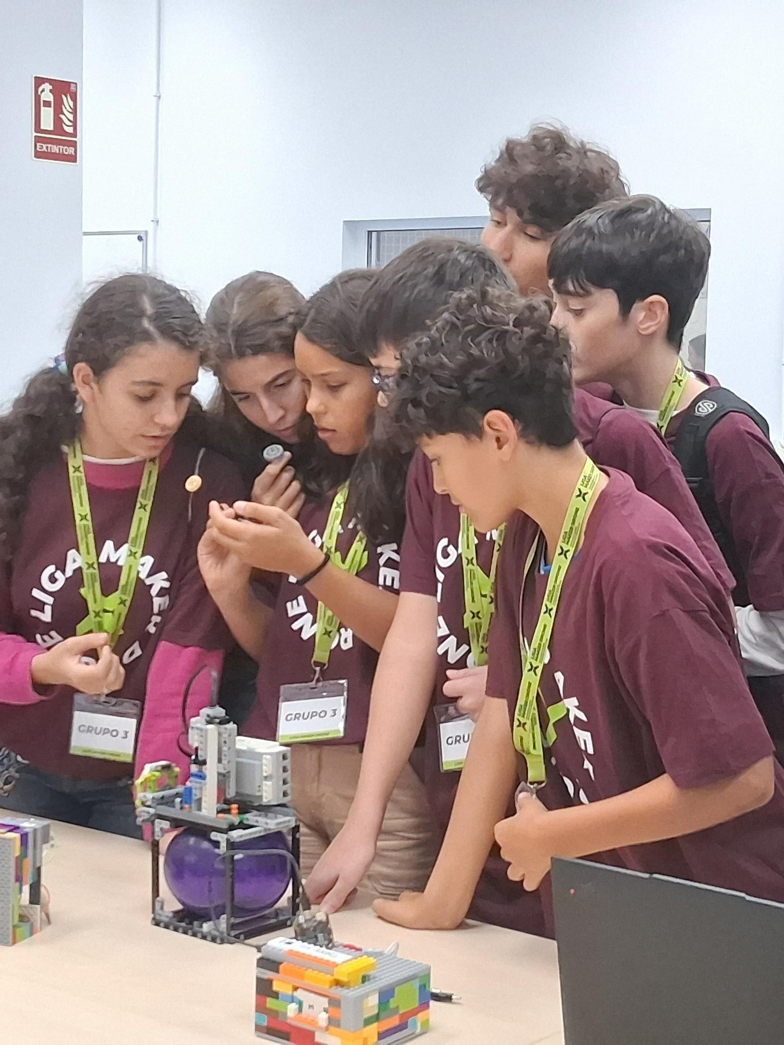 Salesianos se prepara para la liga de drones